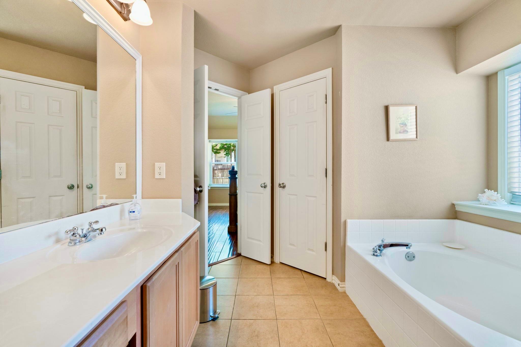 2801 Kickapoo Cavern Dr, Pflugerville, TX 78660
