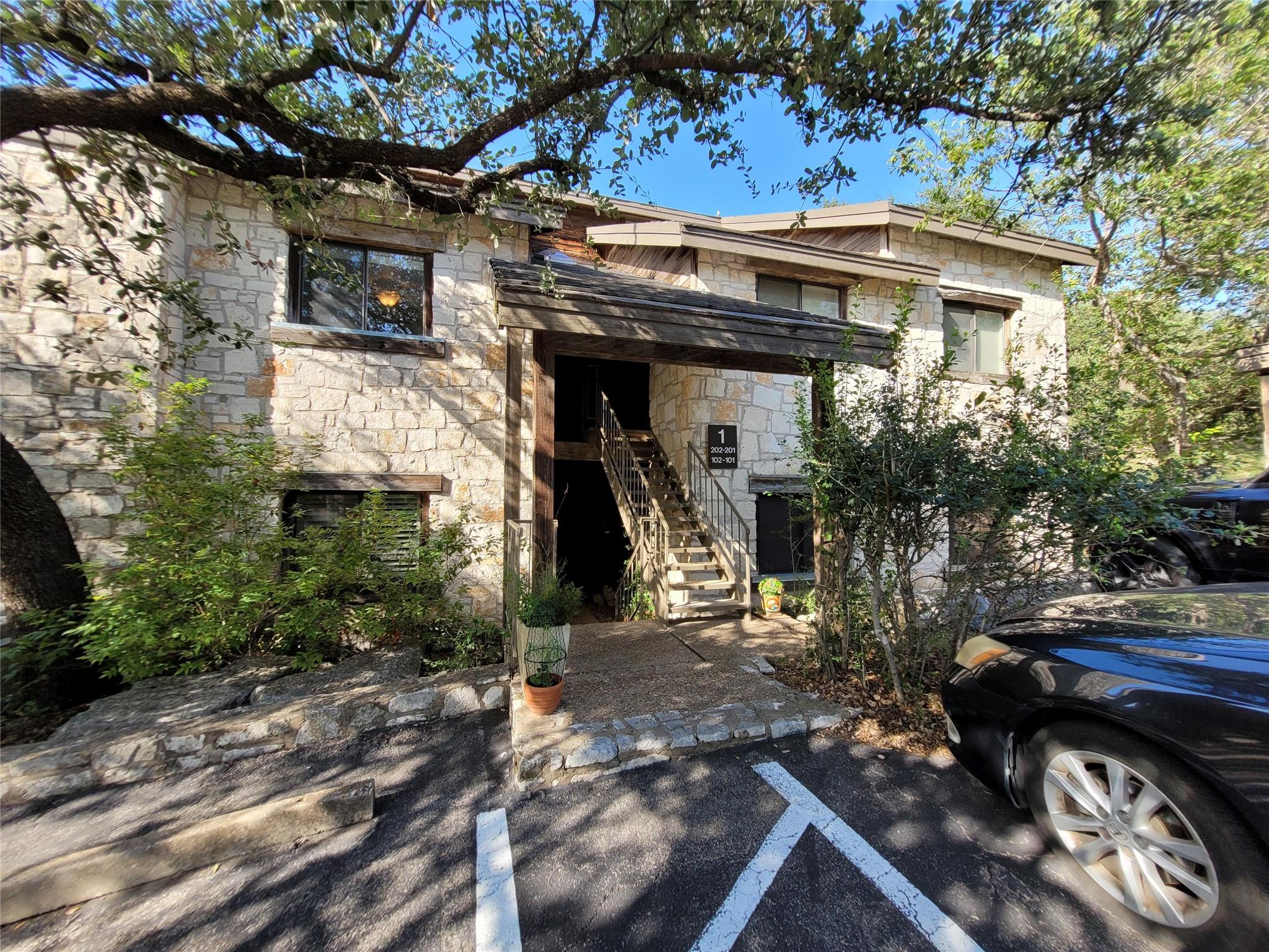 8200 Neely Dr # 202, Austin, TX 78759