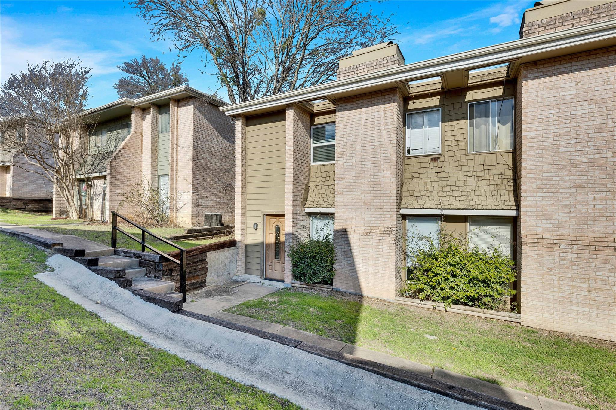 2705 Northeast Dr # A, Austin, TX 78723