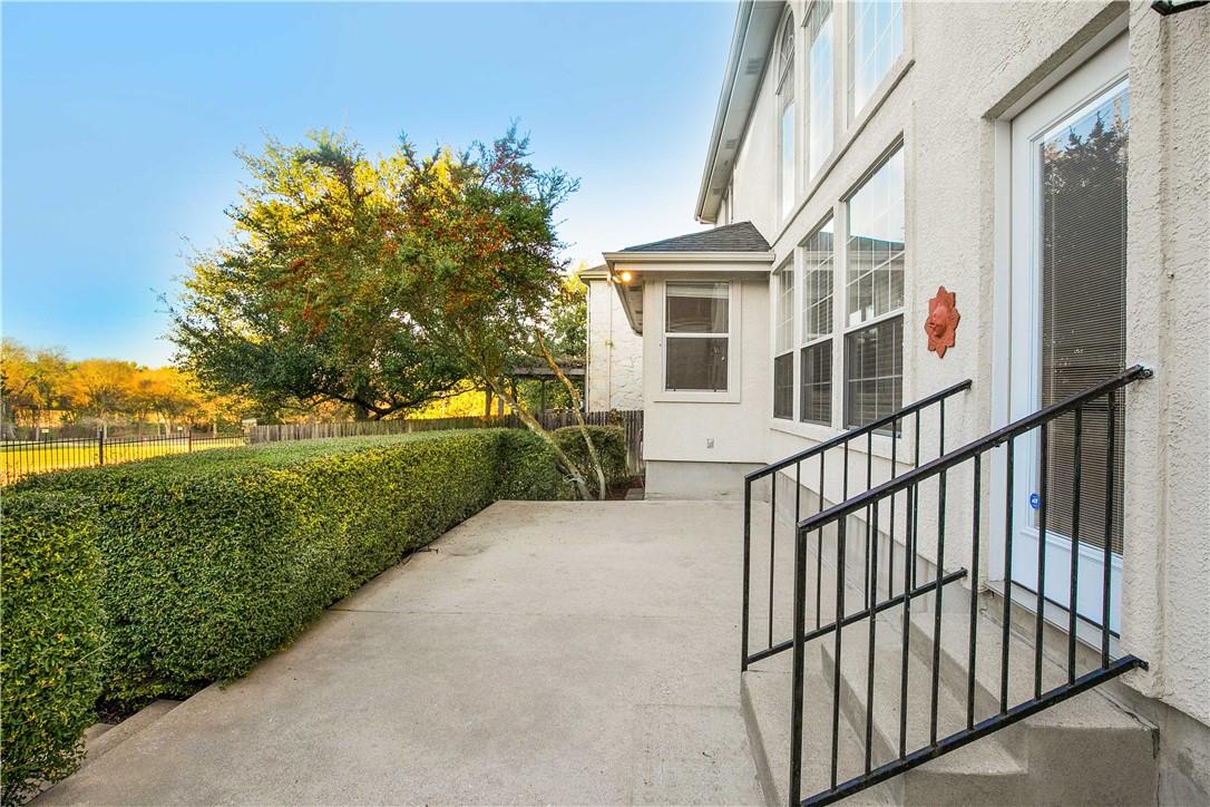 2514 Crenshaw Dr, Round Rock, TX 78664