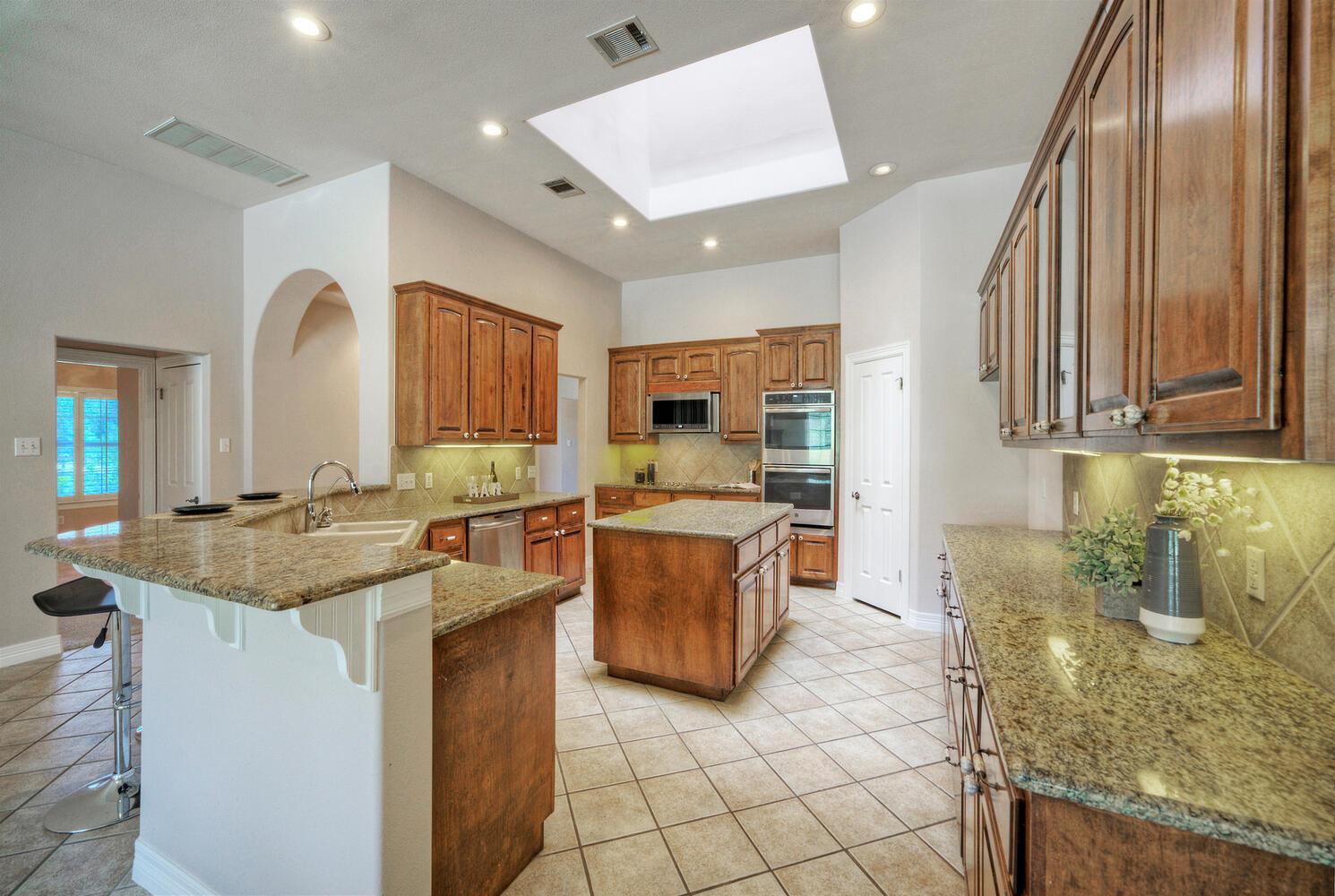 12225 Triple Creek Cir, Dripping Springs, TX 78620