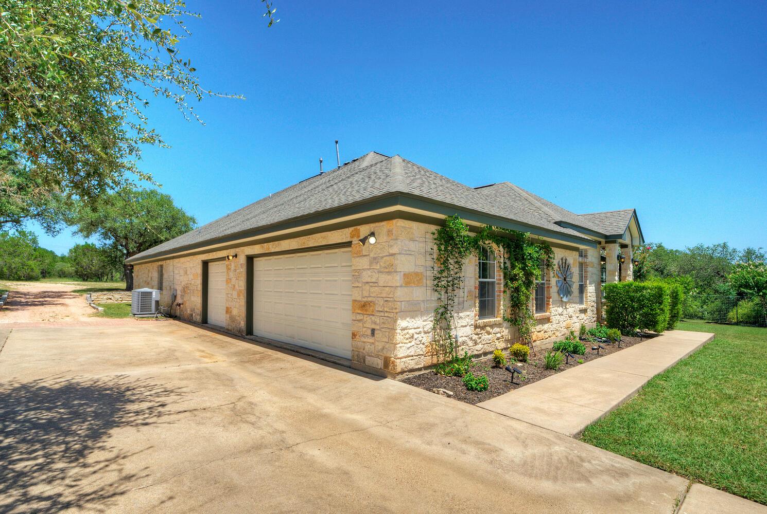 12225 Triple Creek Cir, Dripping Springs, TX 78620