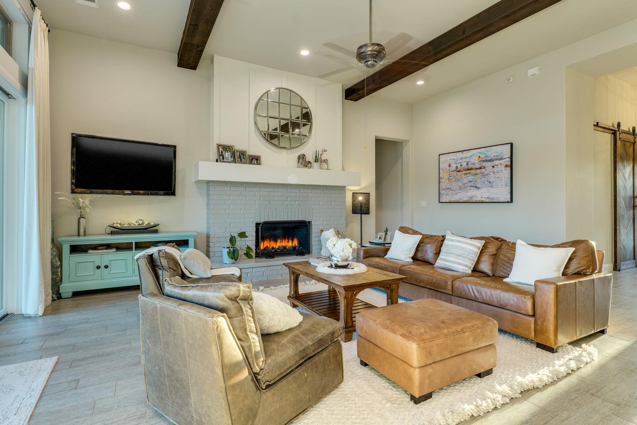 2800 Crystal Falls Pkwy, Leander, TX 78641