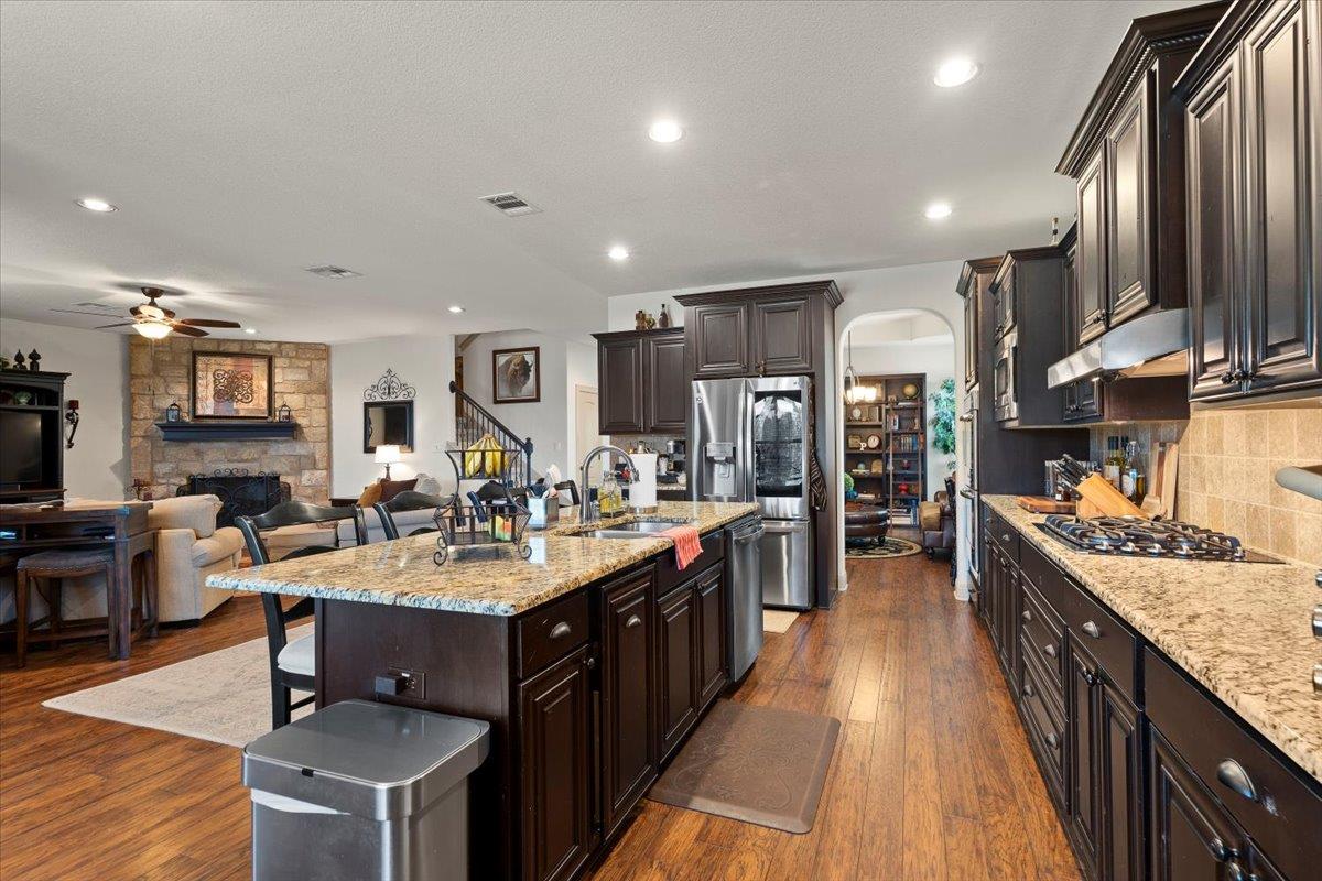 224 Whitney Woods Cir, Georgetown, TX 78633