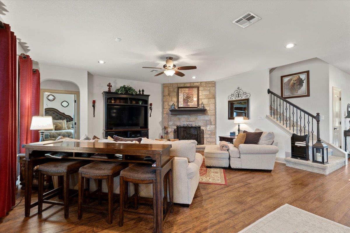 224 Whitney Woods Cir, Georgetown, TX 78633