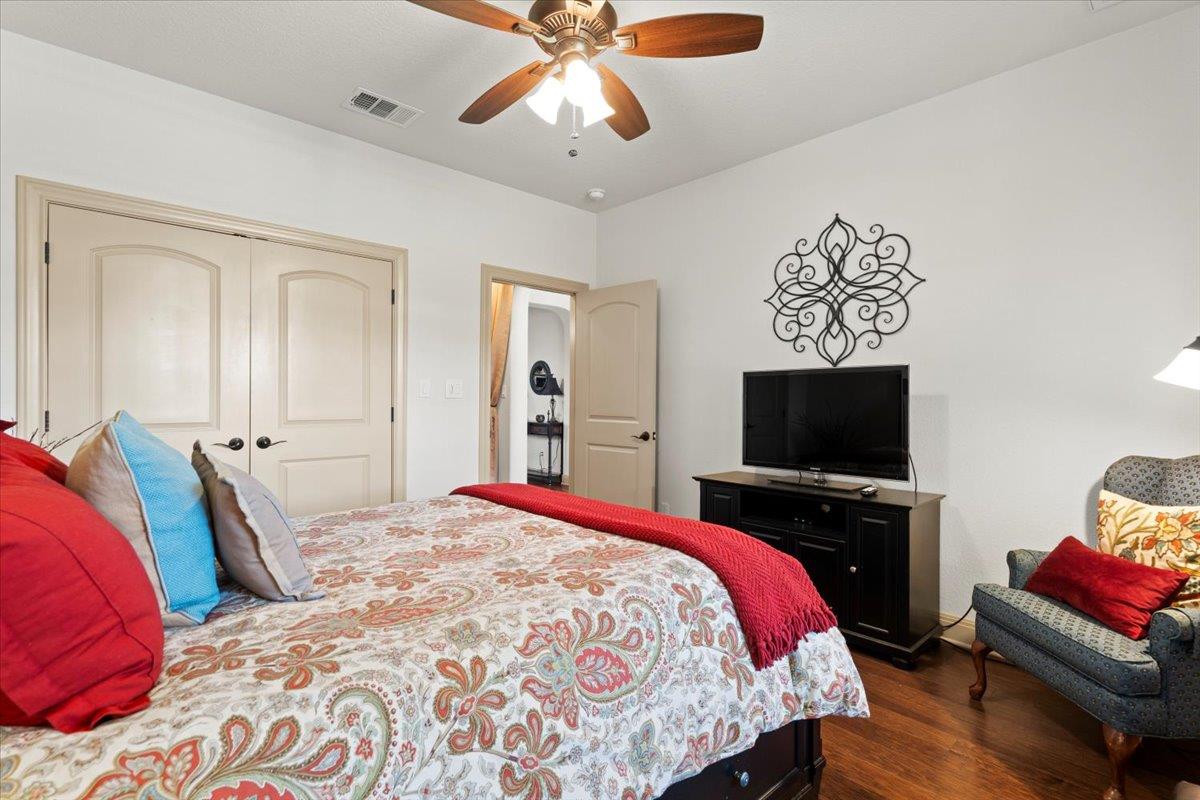 224 Whitney Woods Cir, Georgetown, TX 78633