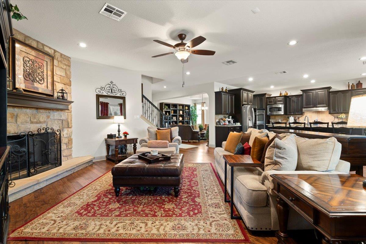 224 Whitney Woods Cir, Georgetown, TX 78633