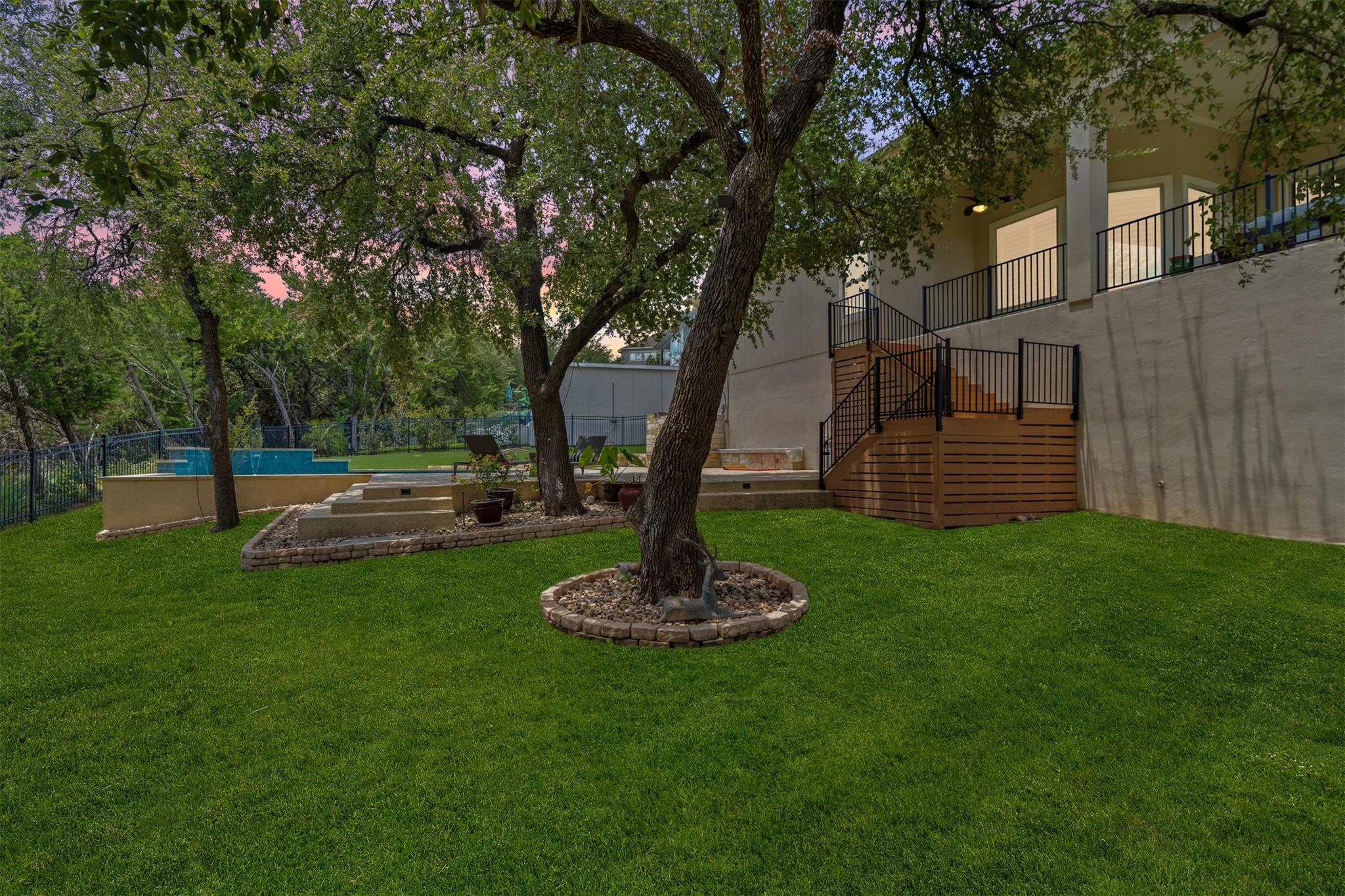 311 Lodestone Ln, Austin, TX 78738