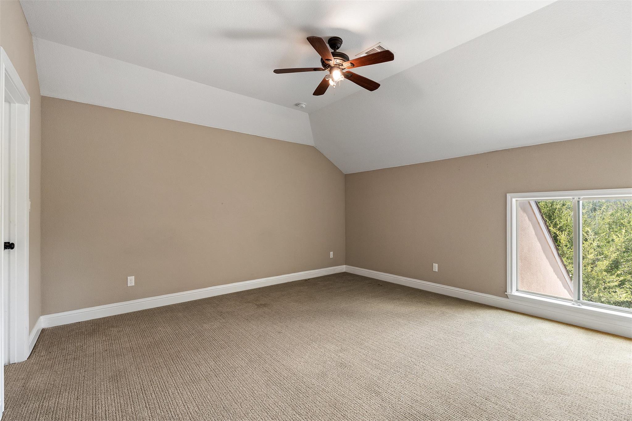 311 Lodestone Ln, Austin, TX 78738
