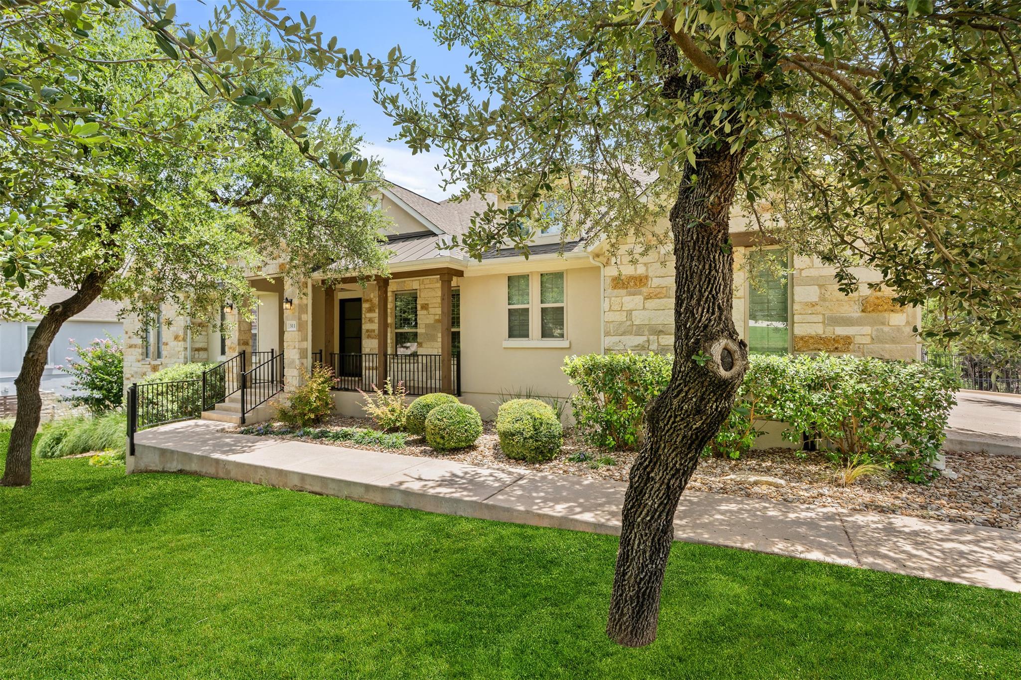 311 Lodestone Ln, Austin, TX 78738