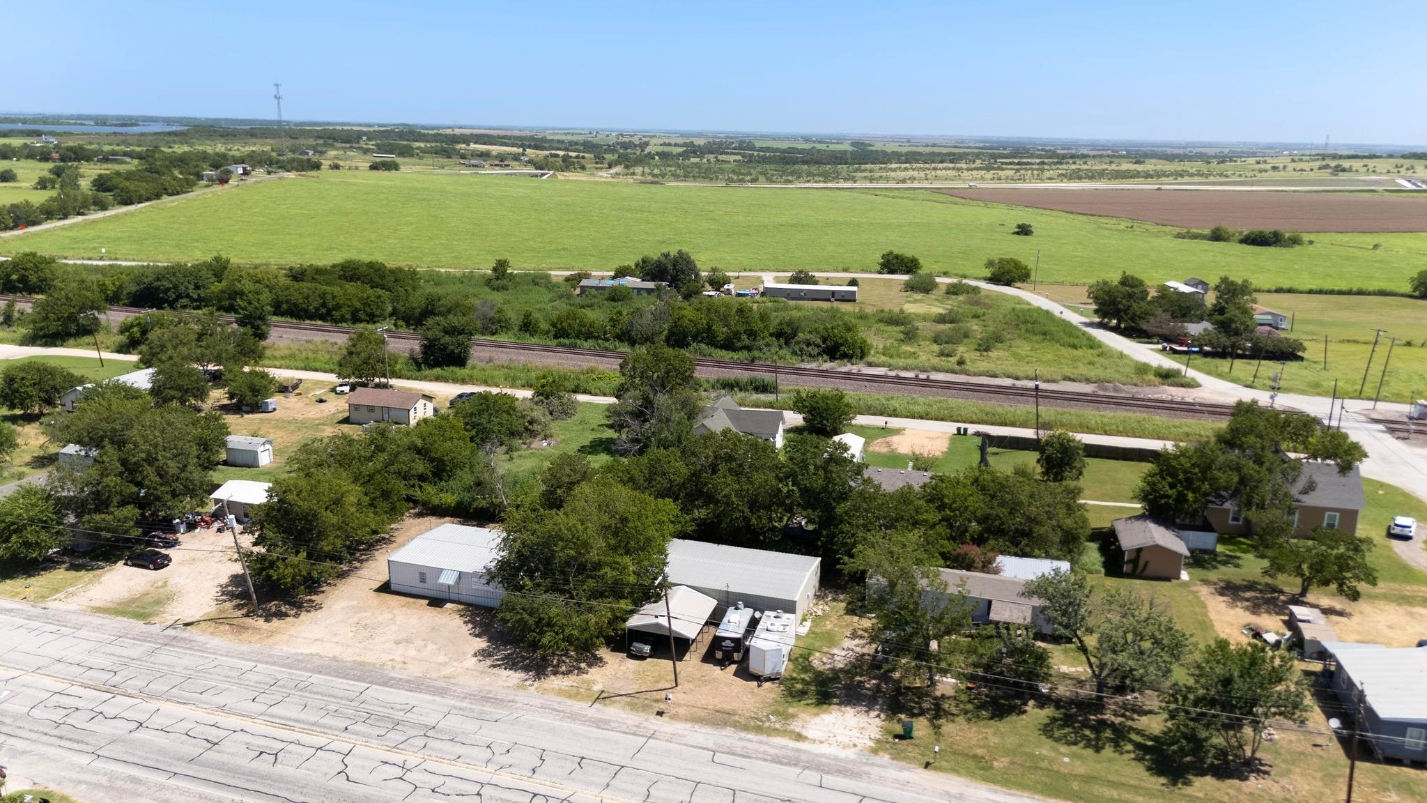 508 W Mesquite Ave, Rogers, TX 76569