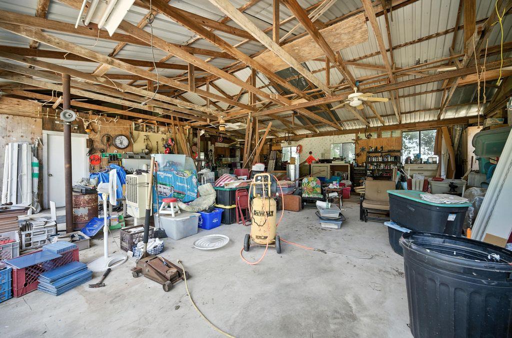 1065 Private Road 7041, Elgin, TX 78621