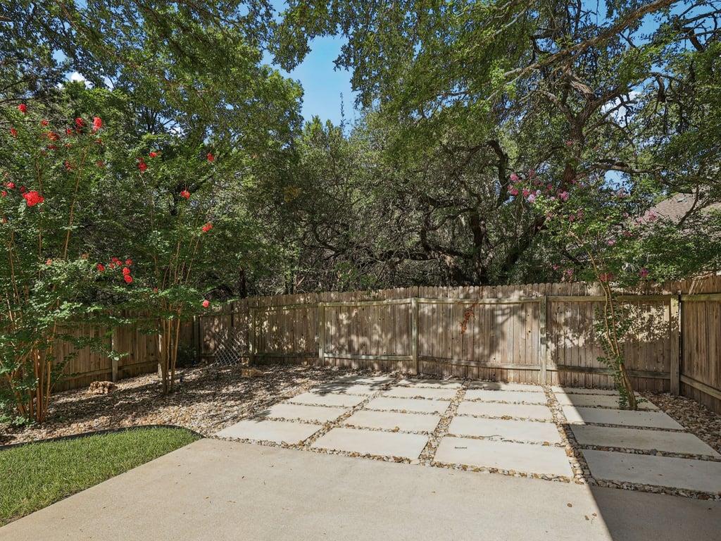 1604 Drop Tine Dr, Cedar Park, TX 78613