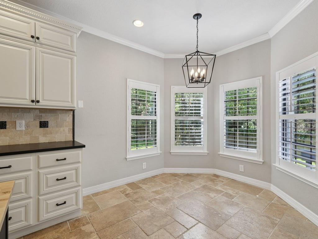 1604 Drop Tine Dr, Cedar Park, TX 78613