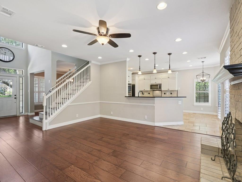 1604 Drop Tine Dr, Cedar Park, TX 78613