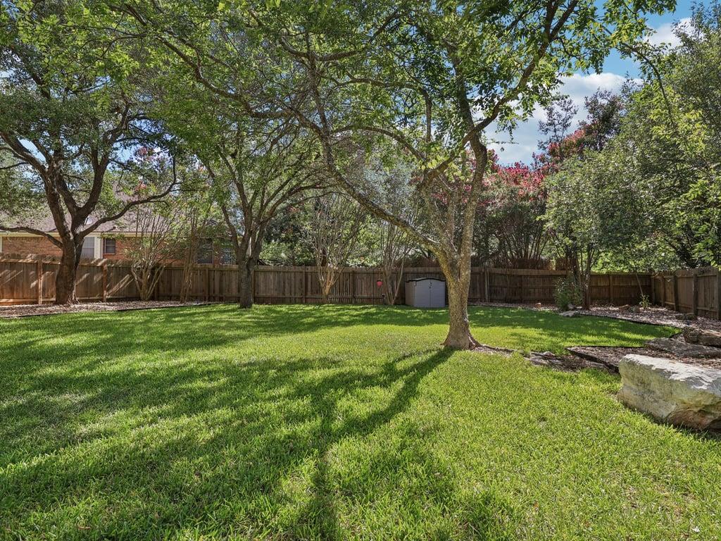 1604 Drop Tine Dr, Cedar Park, TX 78613