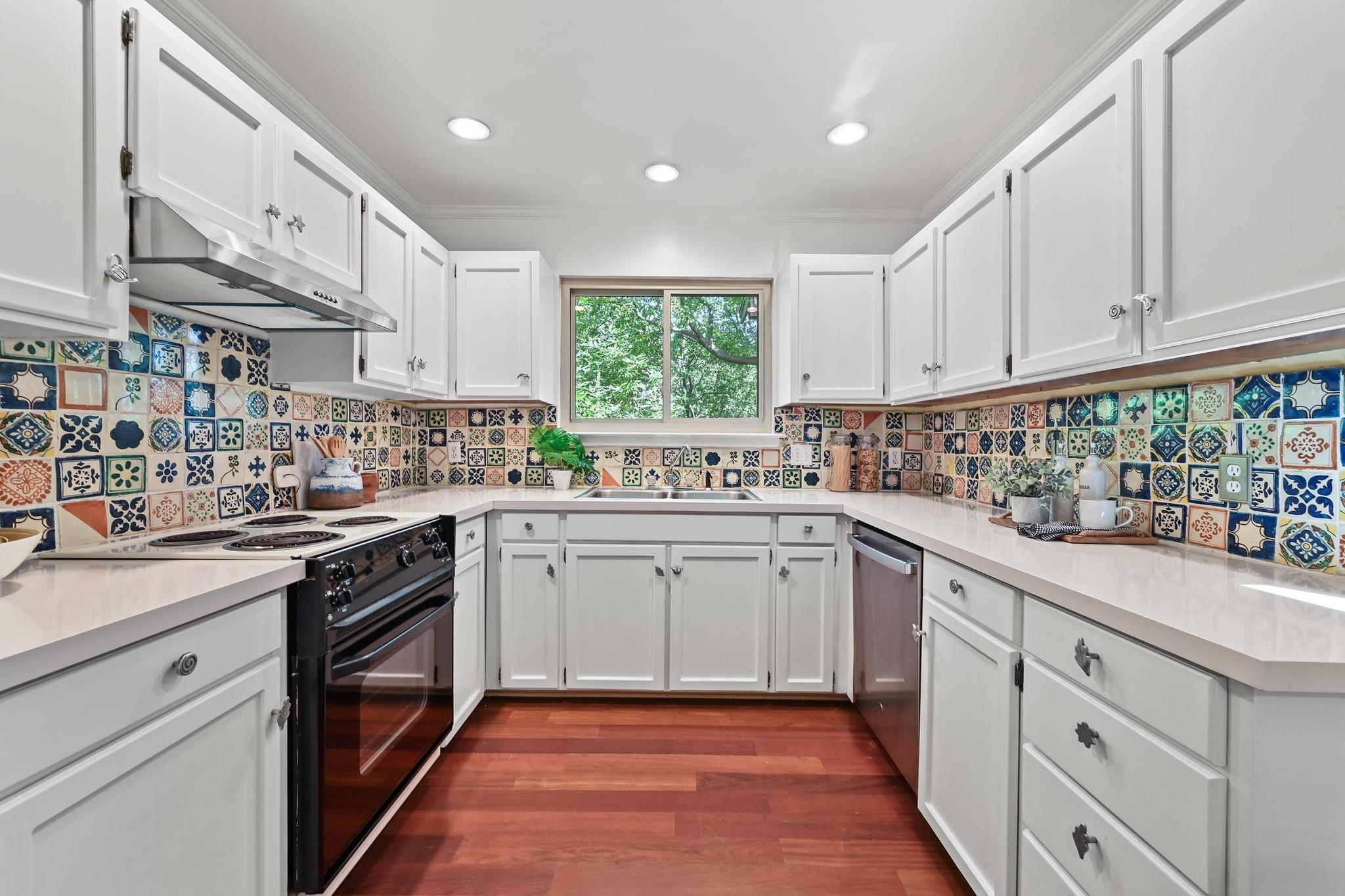 2200 Homedale Dr # A, Austin, TX 78704