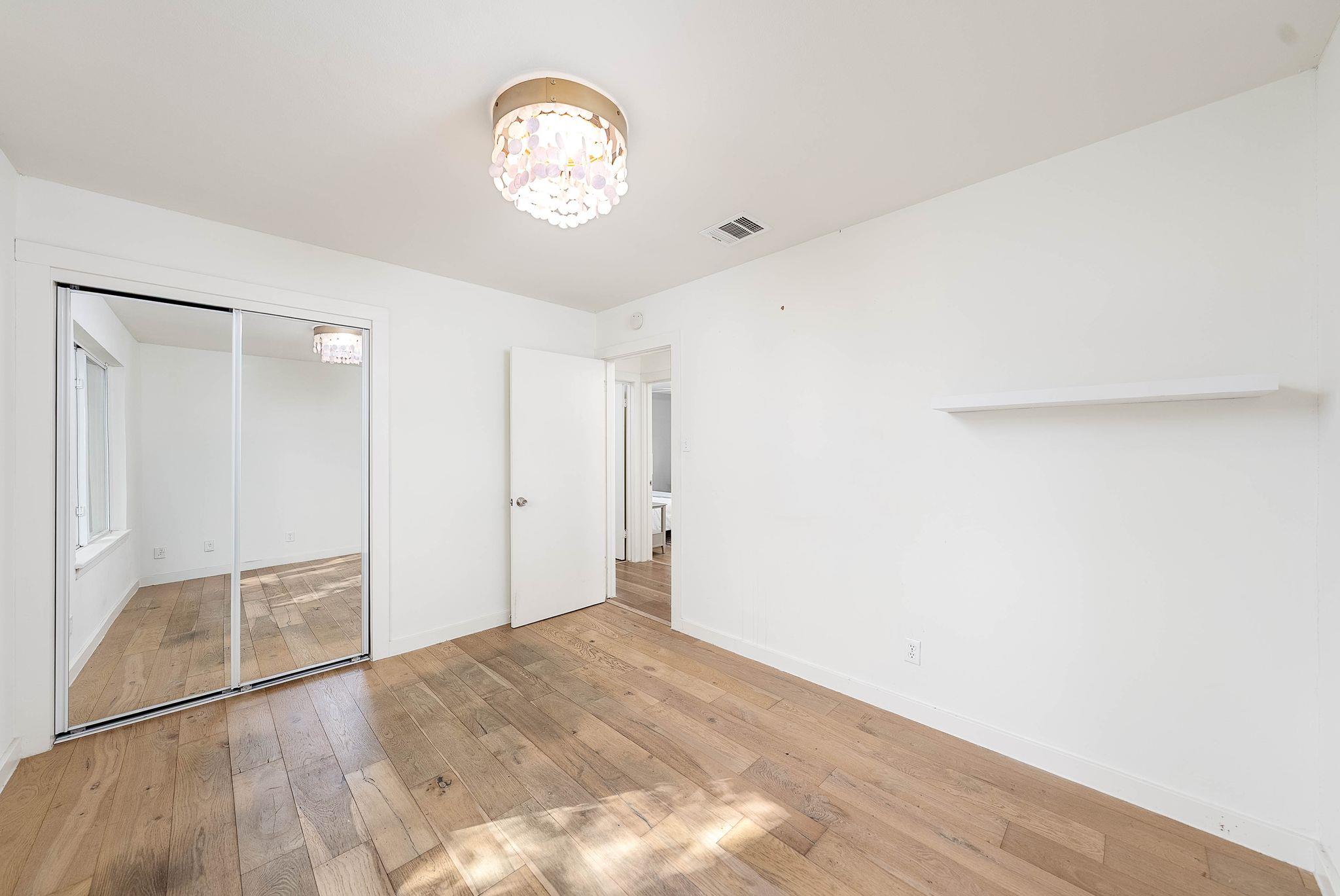 6017 Belfast Dr, Austin, TX 78723