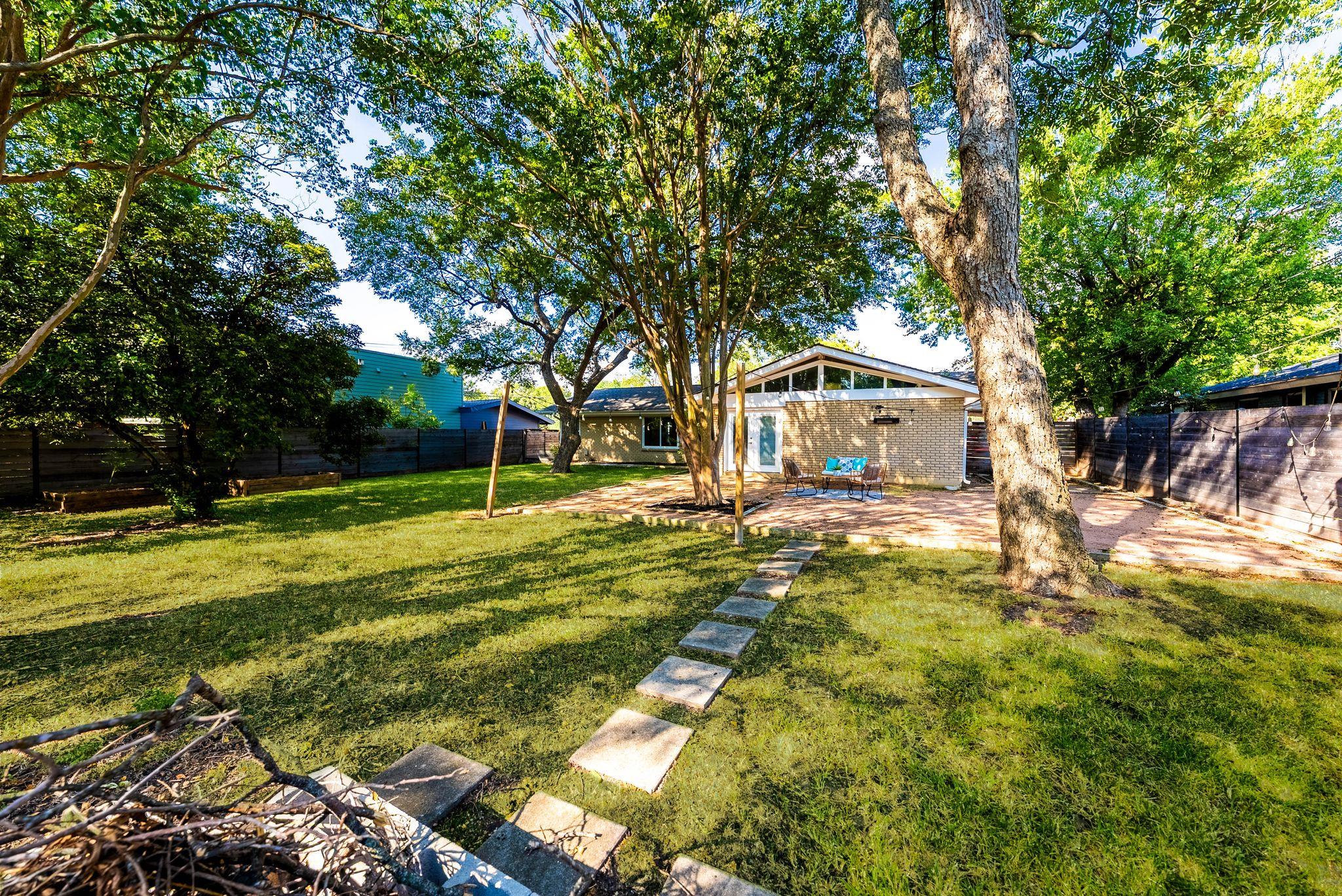 6017 Belfast Dr, Austin, TX 78723