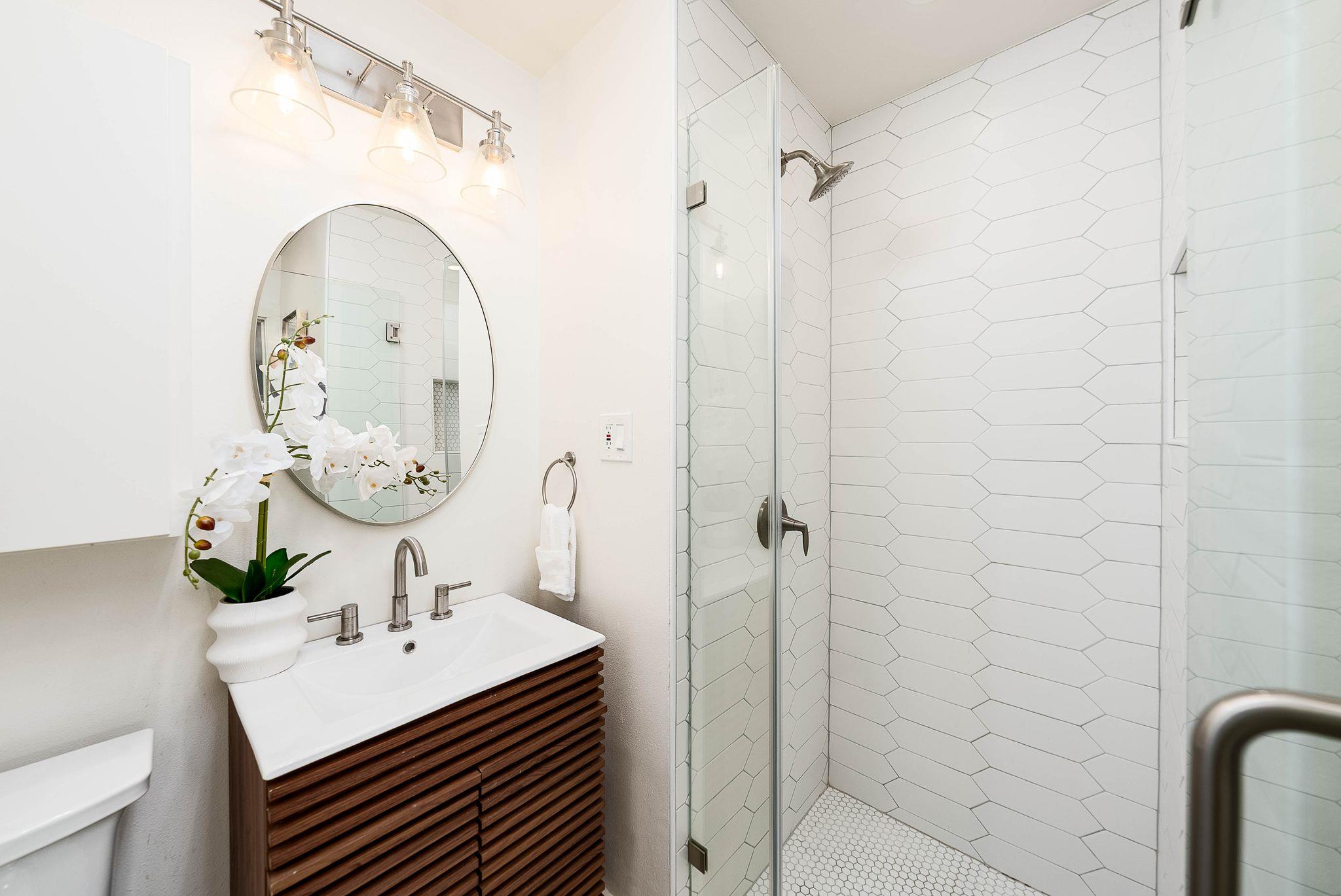 6017 Belfast Dr, Austin, TX 78723