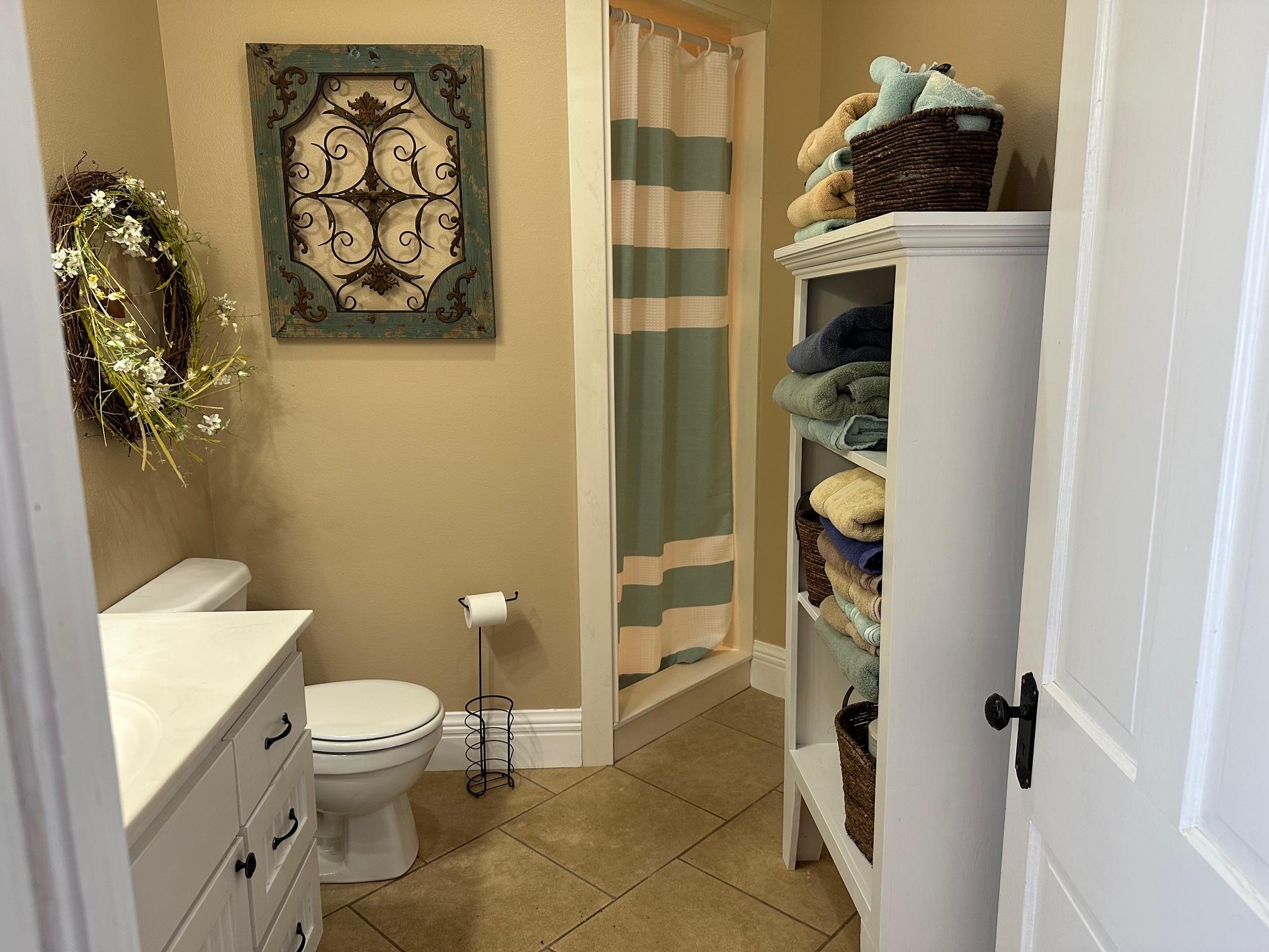 326 W Colorado St, La Grange, TX 78945