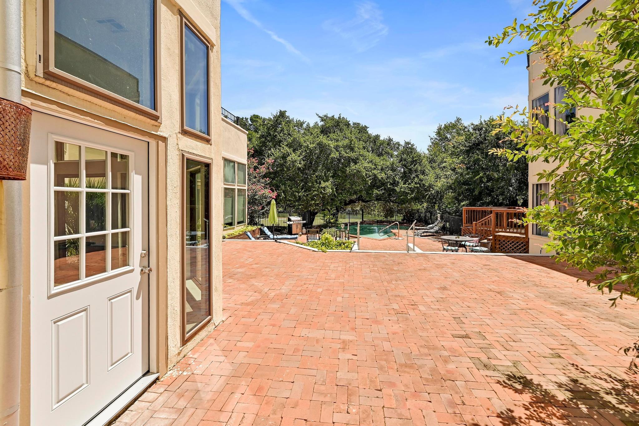 1 Crystal Springs Ct # F, The Hills, TX 78738