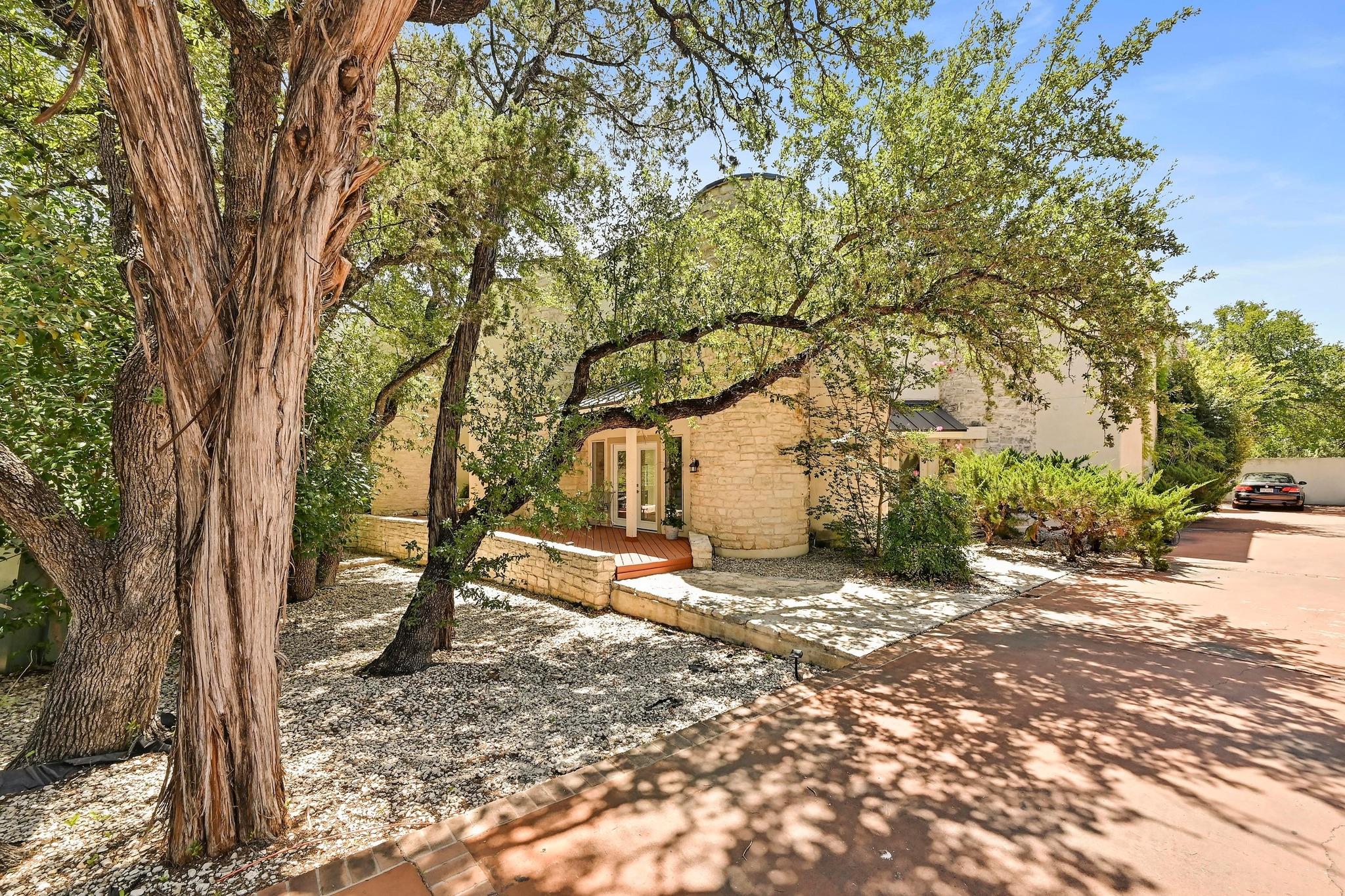 1 Crystal Springs Ct # F, The Hills, TX 78738