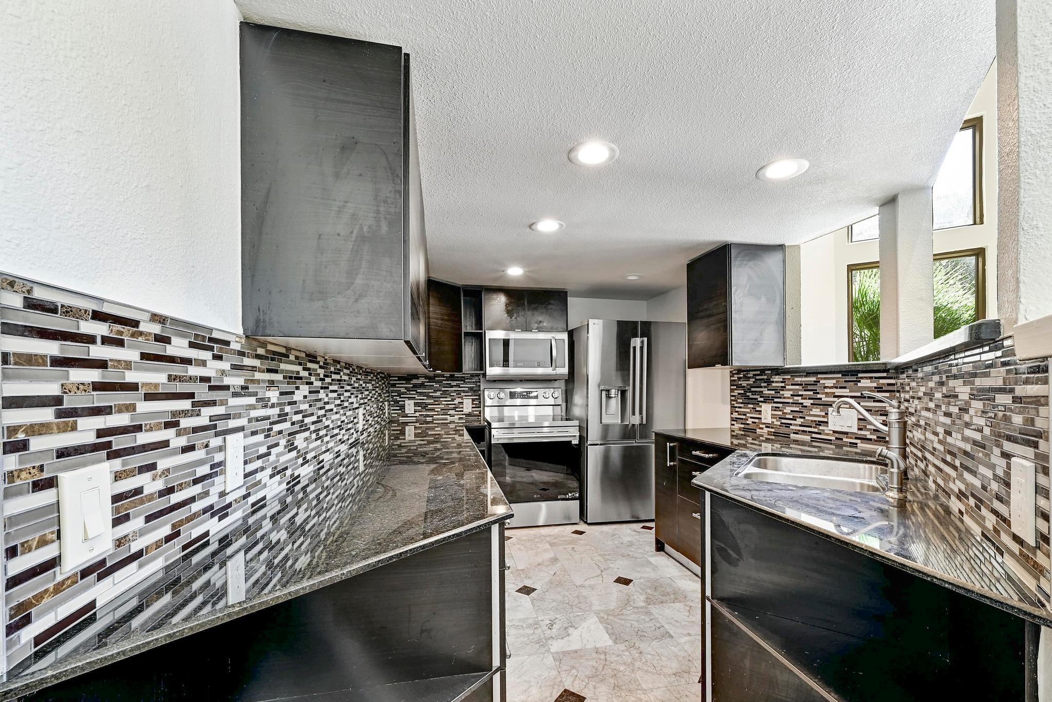 1 Crystal Springs Ct # F, The Hills, TX 78738