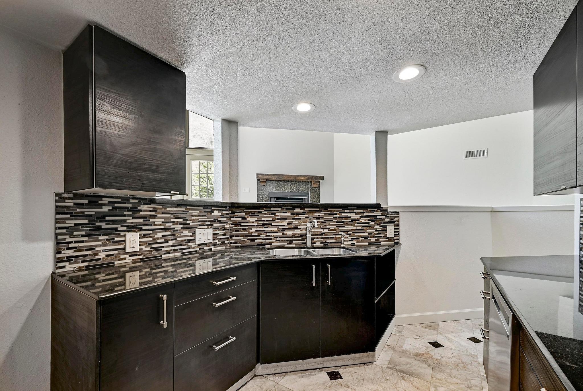 1 Crystal Springs Ct # F, The Hills, TX 78738