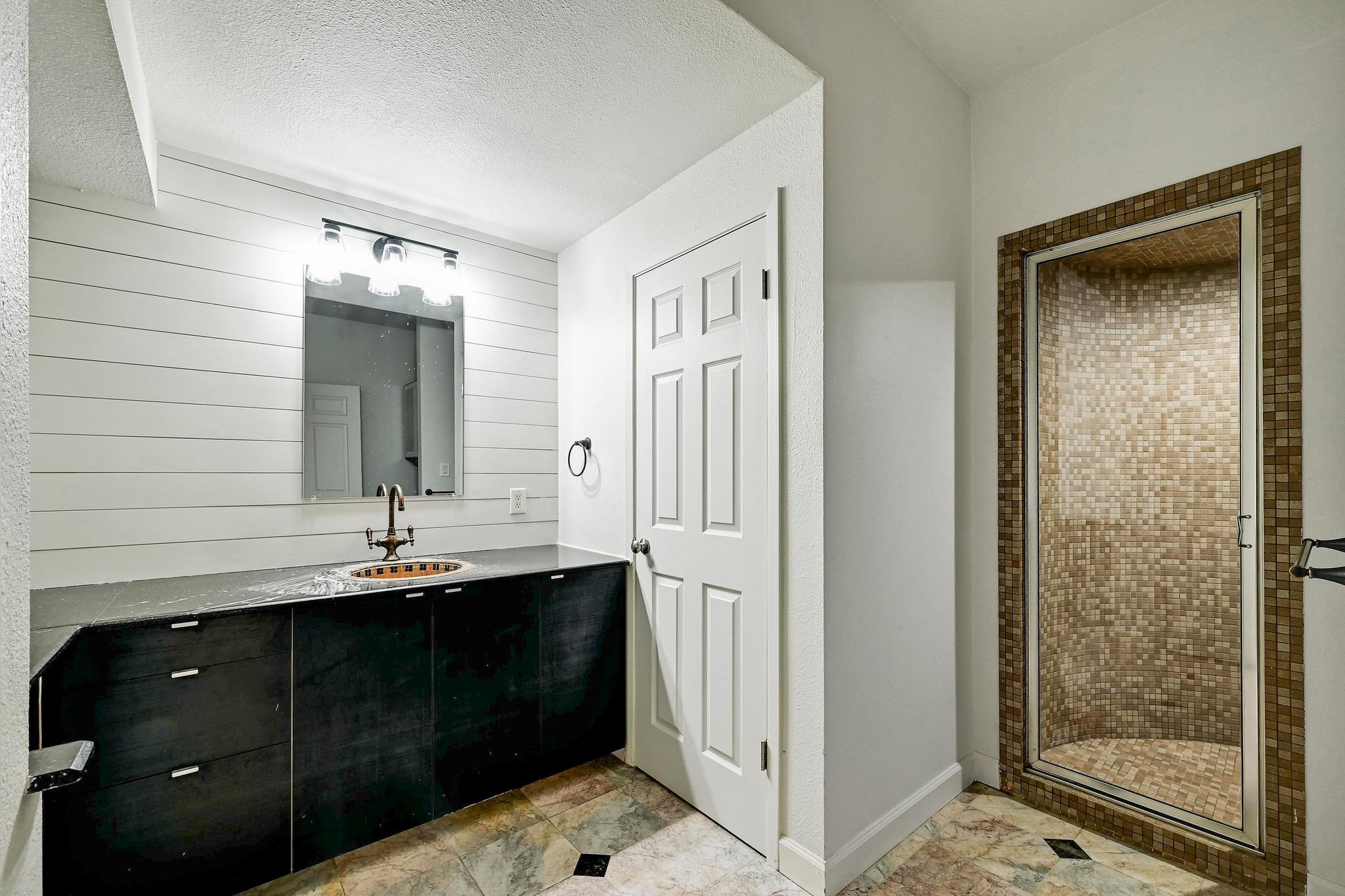 1 Crystal Springs Ct # F, The Hills, TX 78738