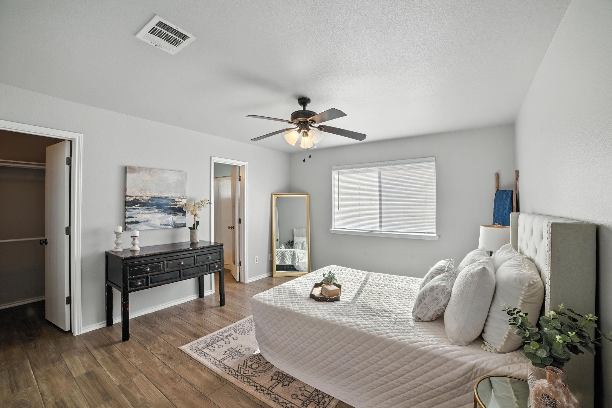 1107 Blewett Dr, Hutto, TX 78634