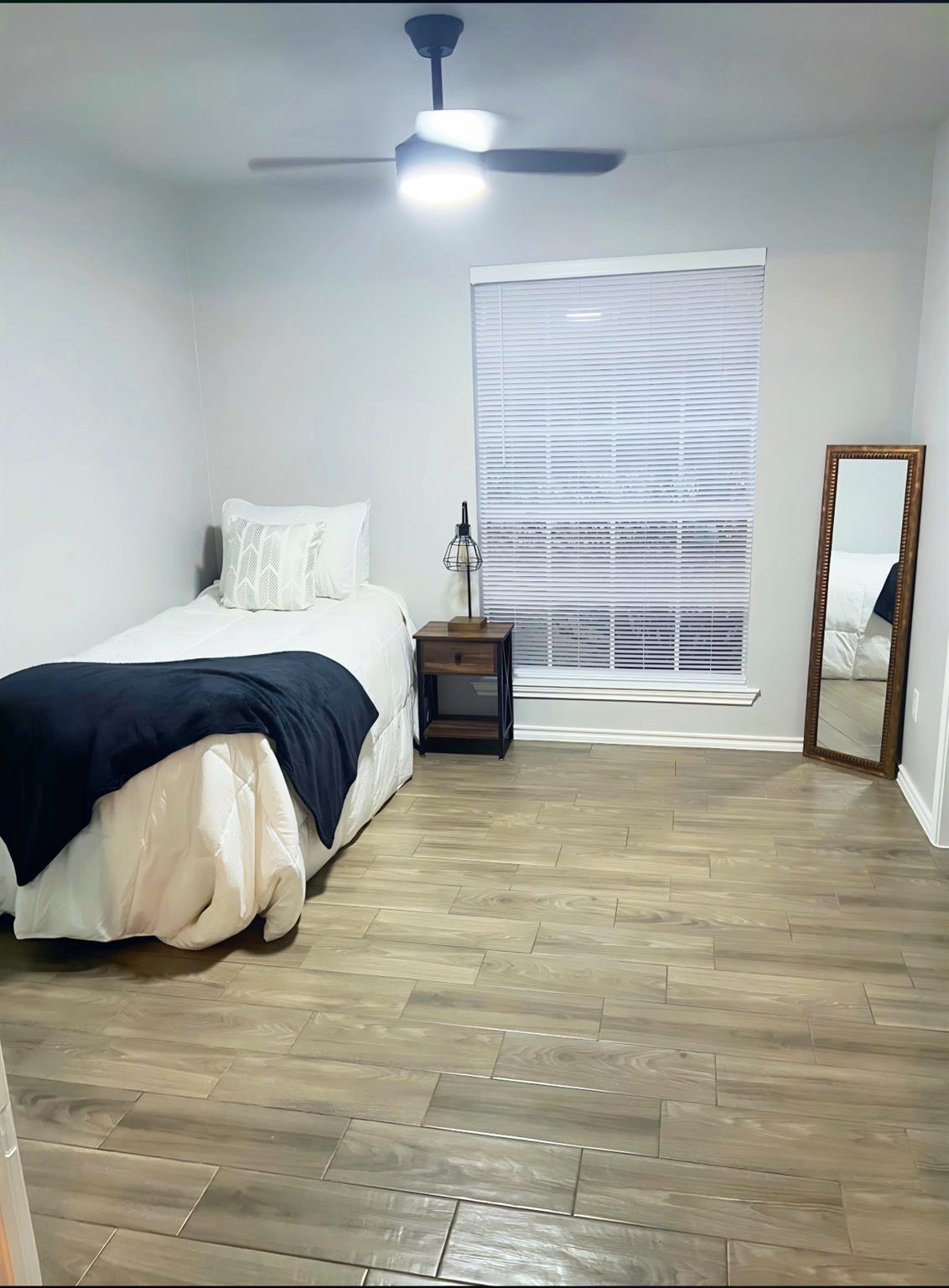 1107 Blewett Dr, Hutto, TX 78634