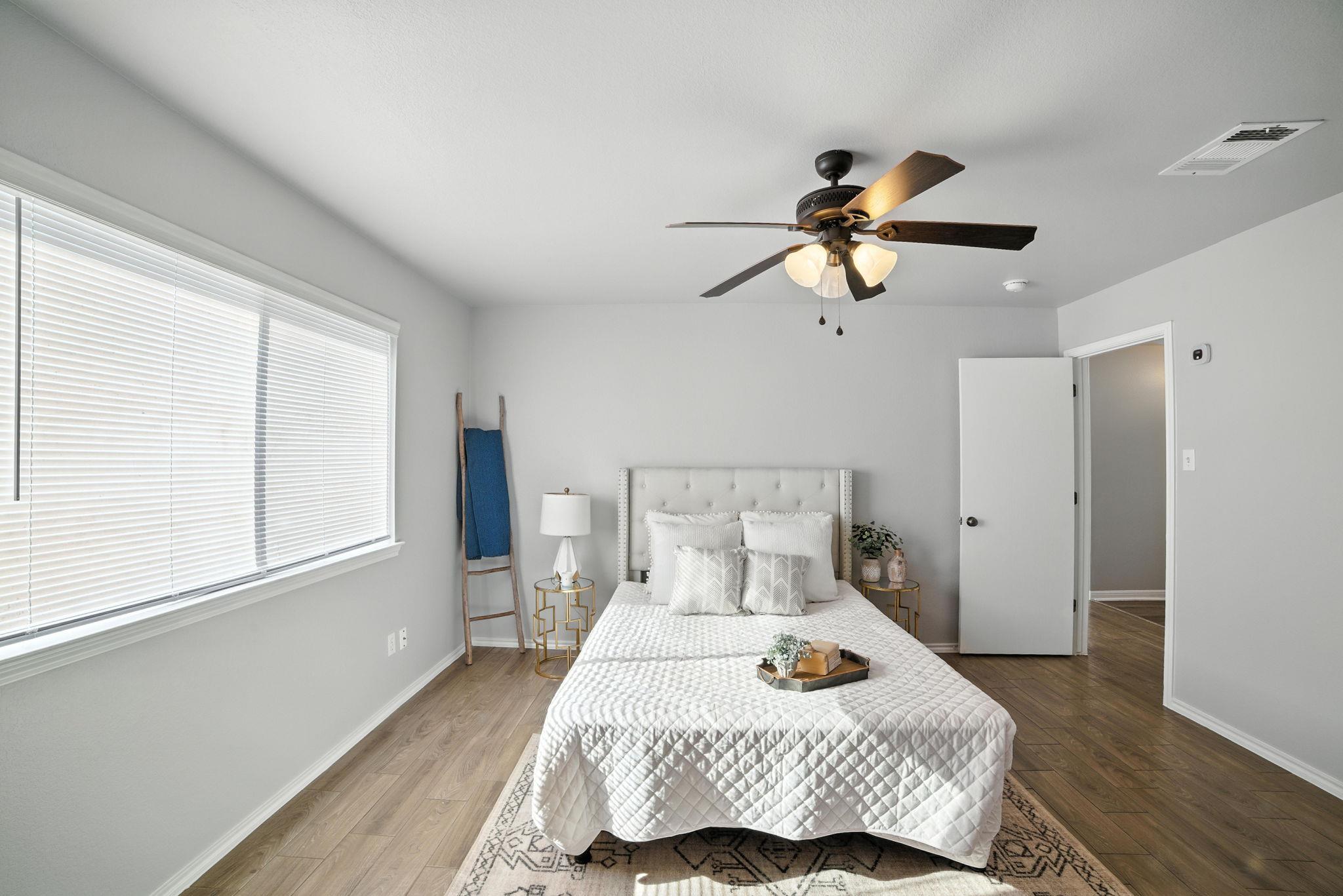 1107 Blewett Dr, Hutto, TX 78634