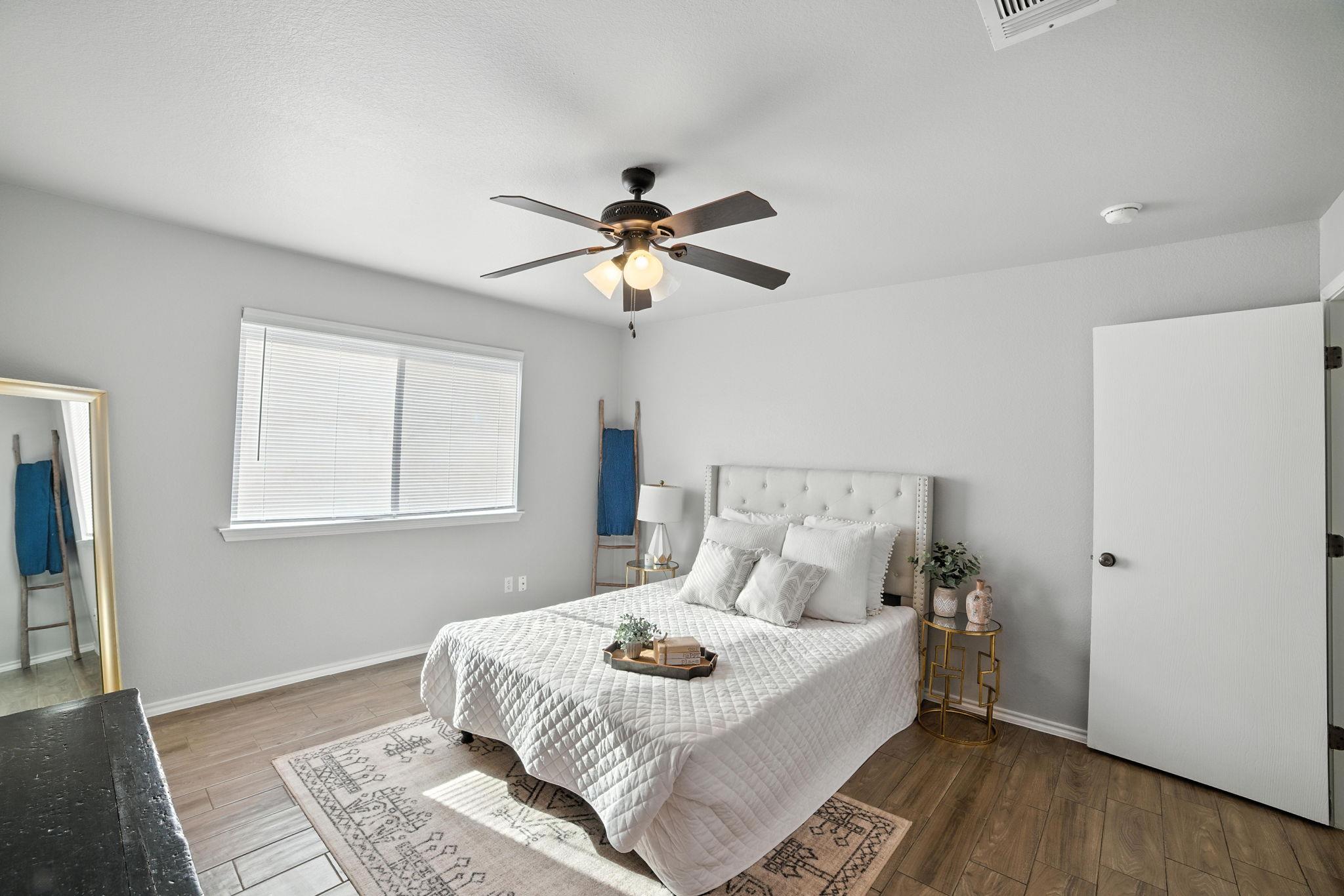 1107 Blewett Dr, Hutto, TX 78634