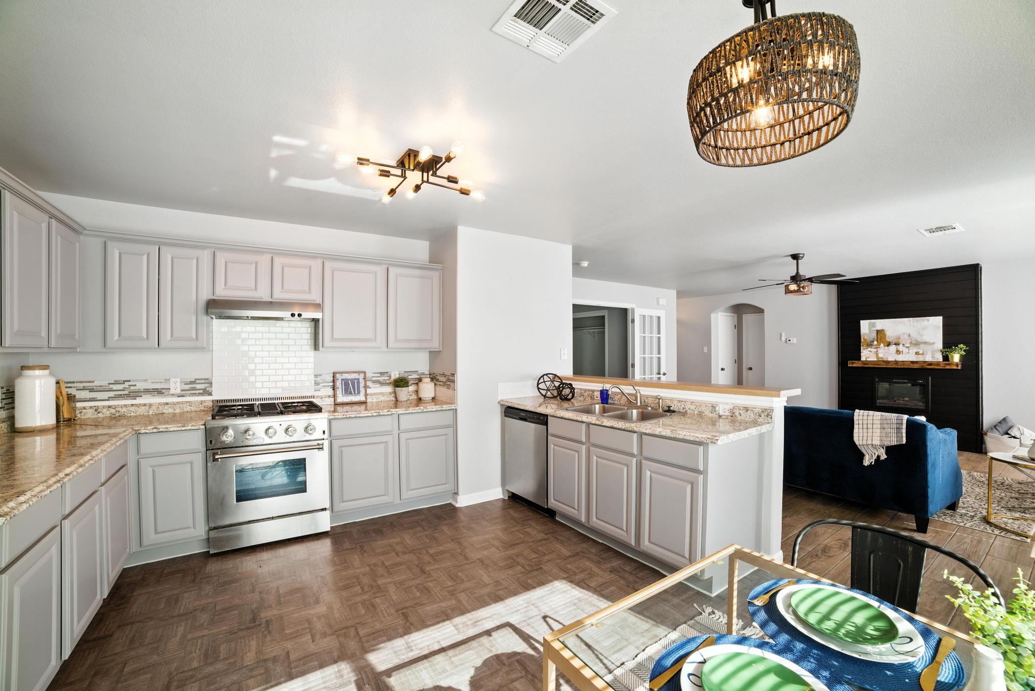 1107 Blewett Dr, Hutto, TX 78634