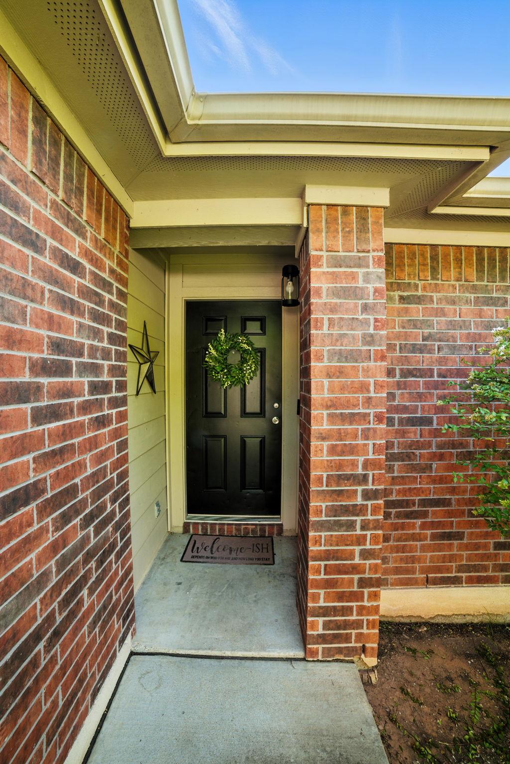 1107 Blewett Dr, Hutto, TX 78634