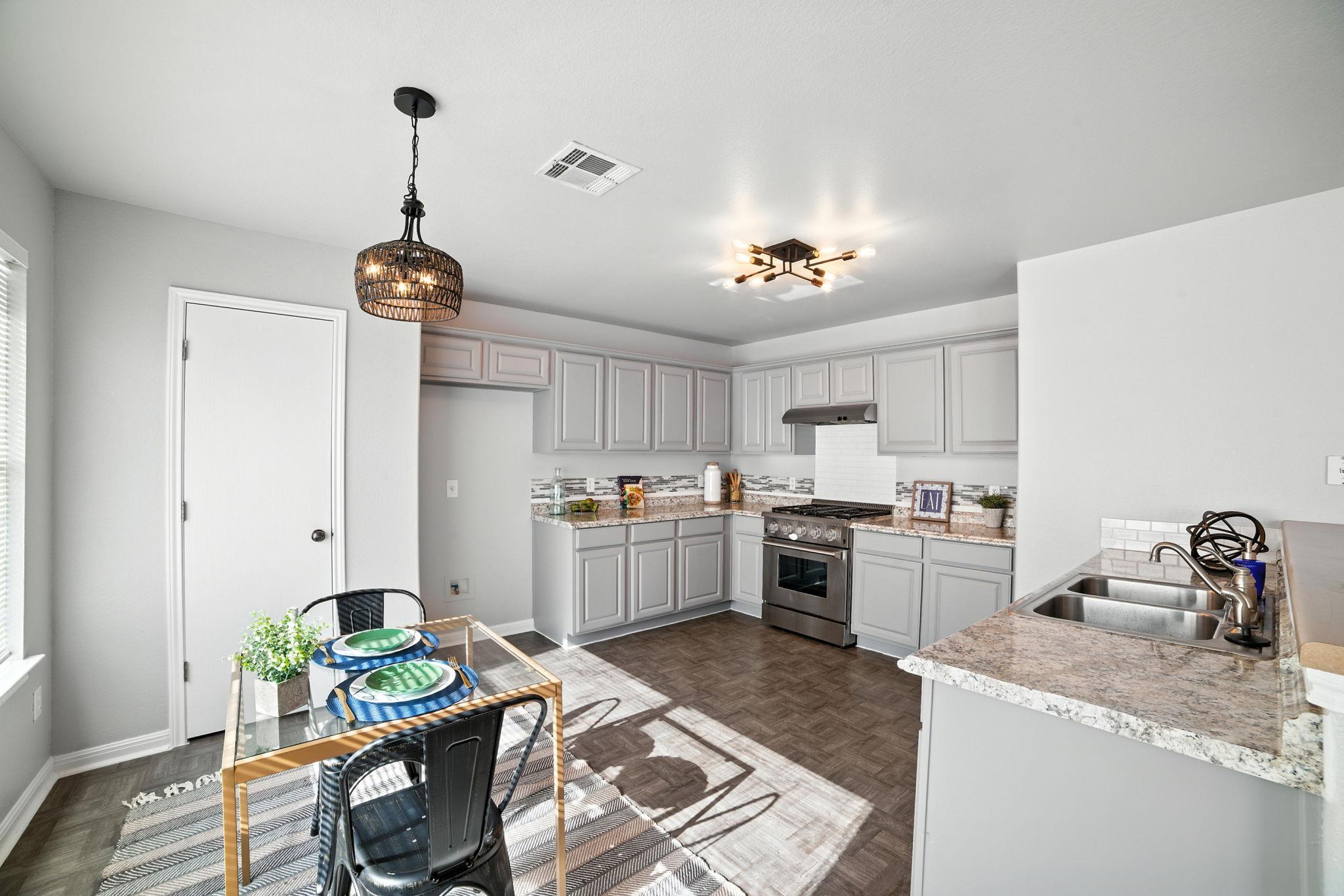 1107 Blewett Dr, Hutto, TX 78634