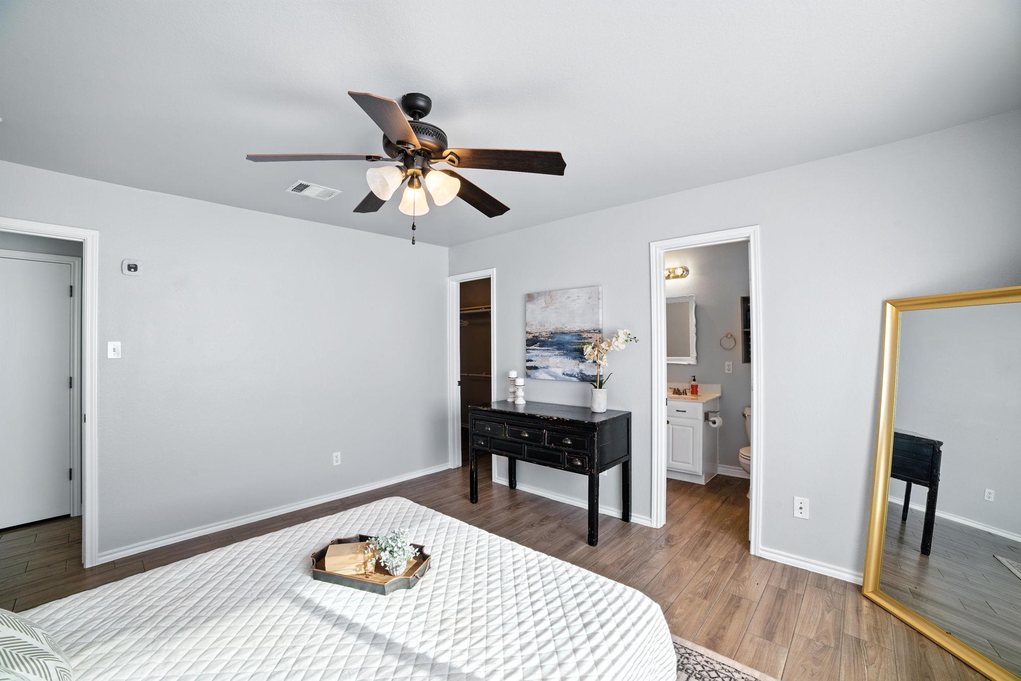 1107 Blewett Dr, Hutto, TX 78634