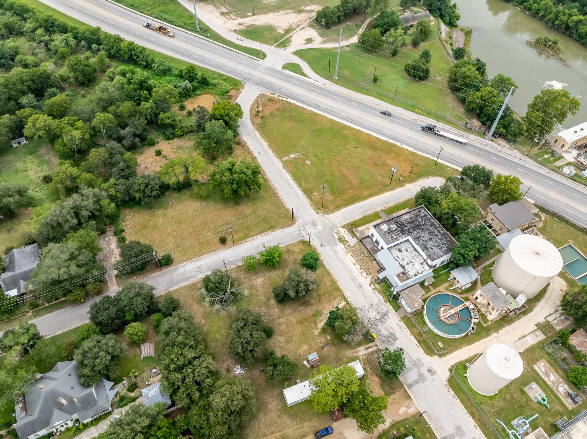 205 Saint John St, Gonzales, TX 78629