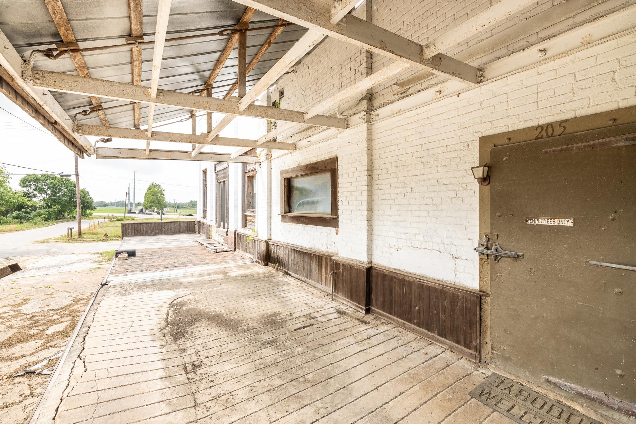 205 Saint John St, Gonzales, TX 78629