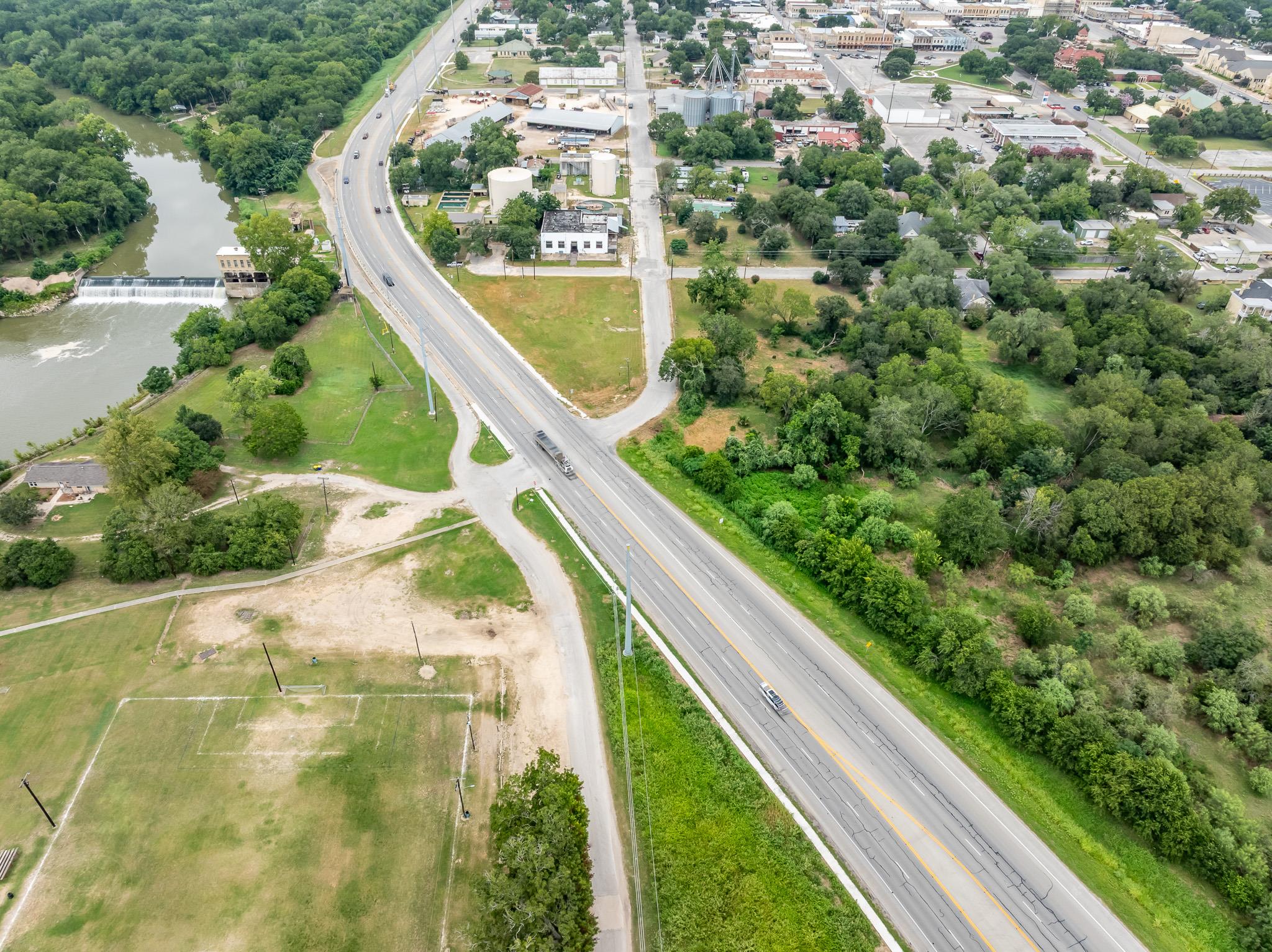 205 Saint John St, Gonzales, TX 78629