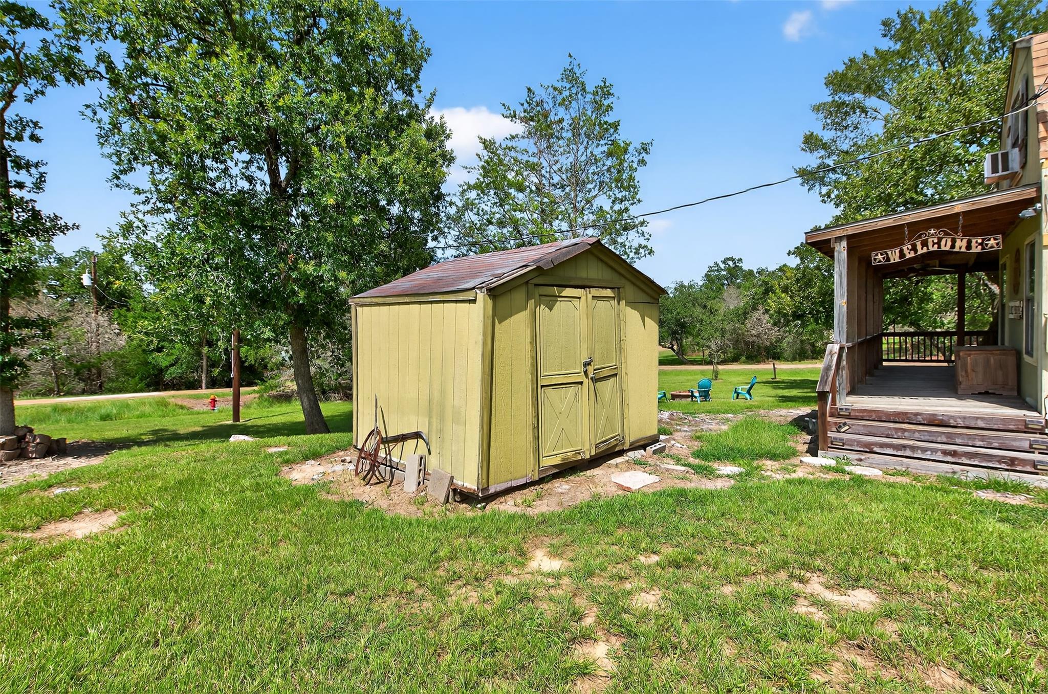 702 Birch Hollow Dr, Somerville, TX 77879