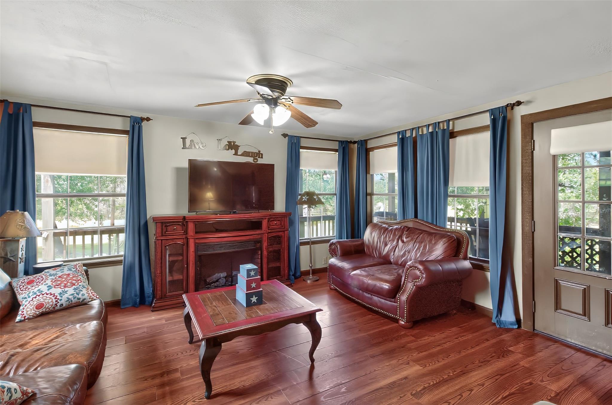 702 Birch Hollow Dr, Somerville, TX 77879