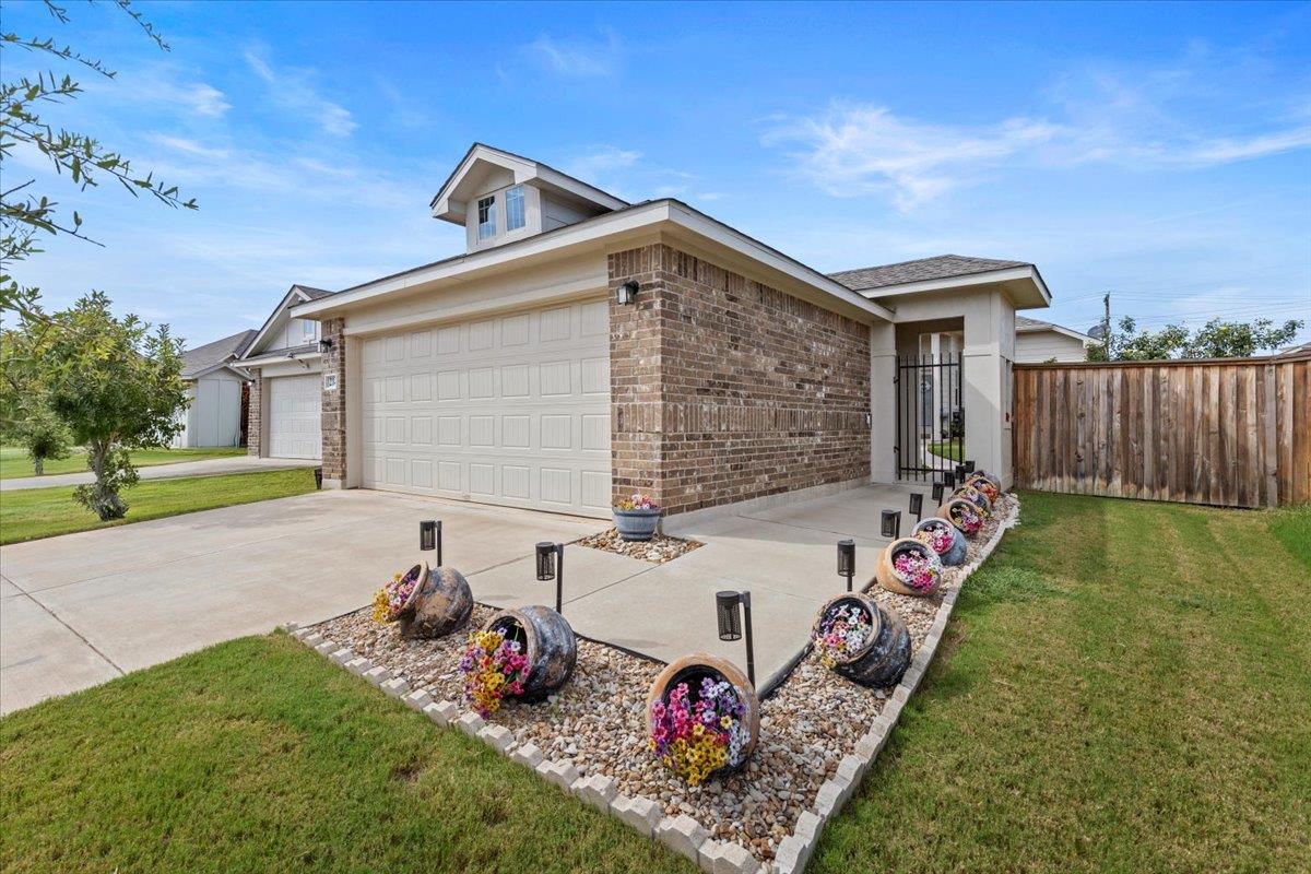 214 Driftwood Ln, Bastrop, TX 78602