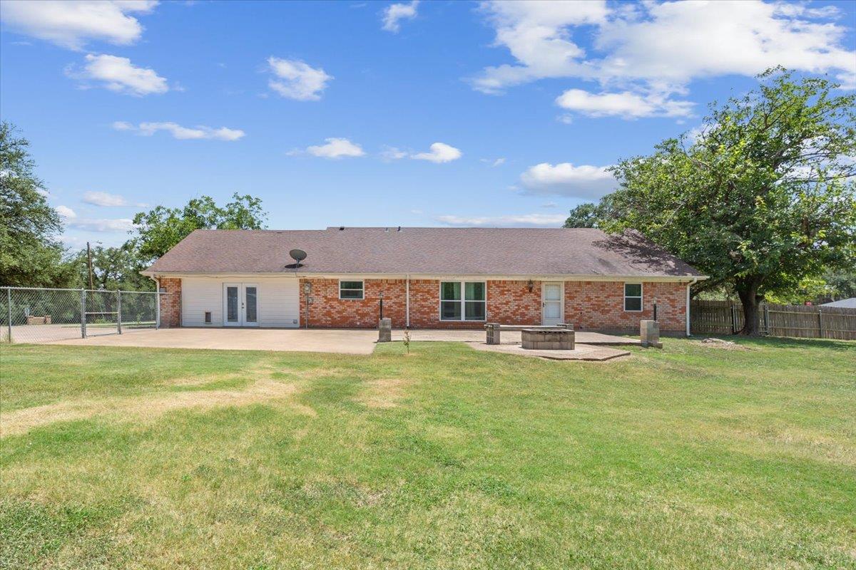 504 E 24th Ave, Belton, TX 76513