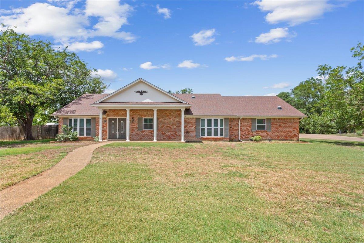 504 E 24th Ave, Belton, TX 76513