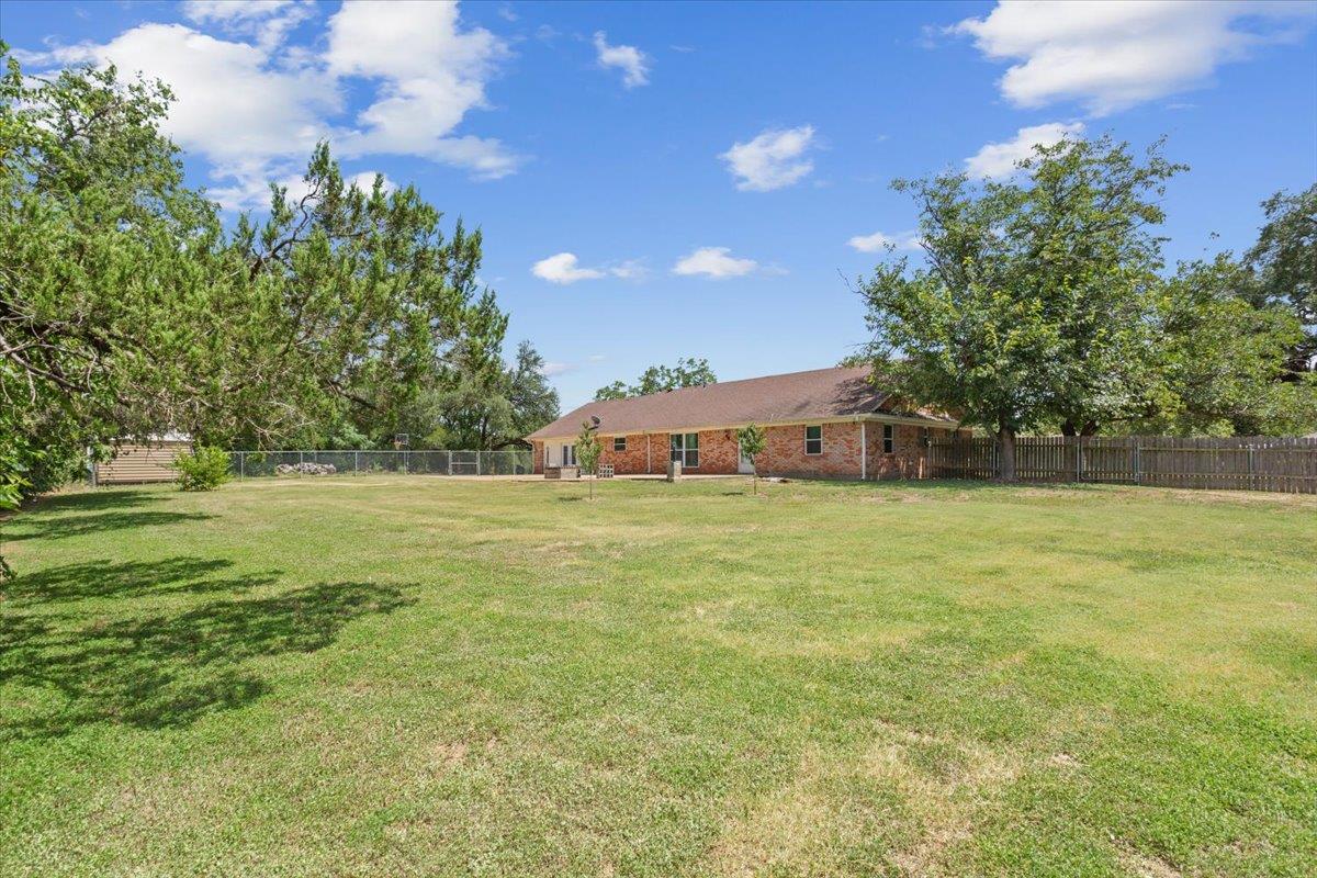 504 E 24th Ave, Belton, TX 76513