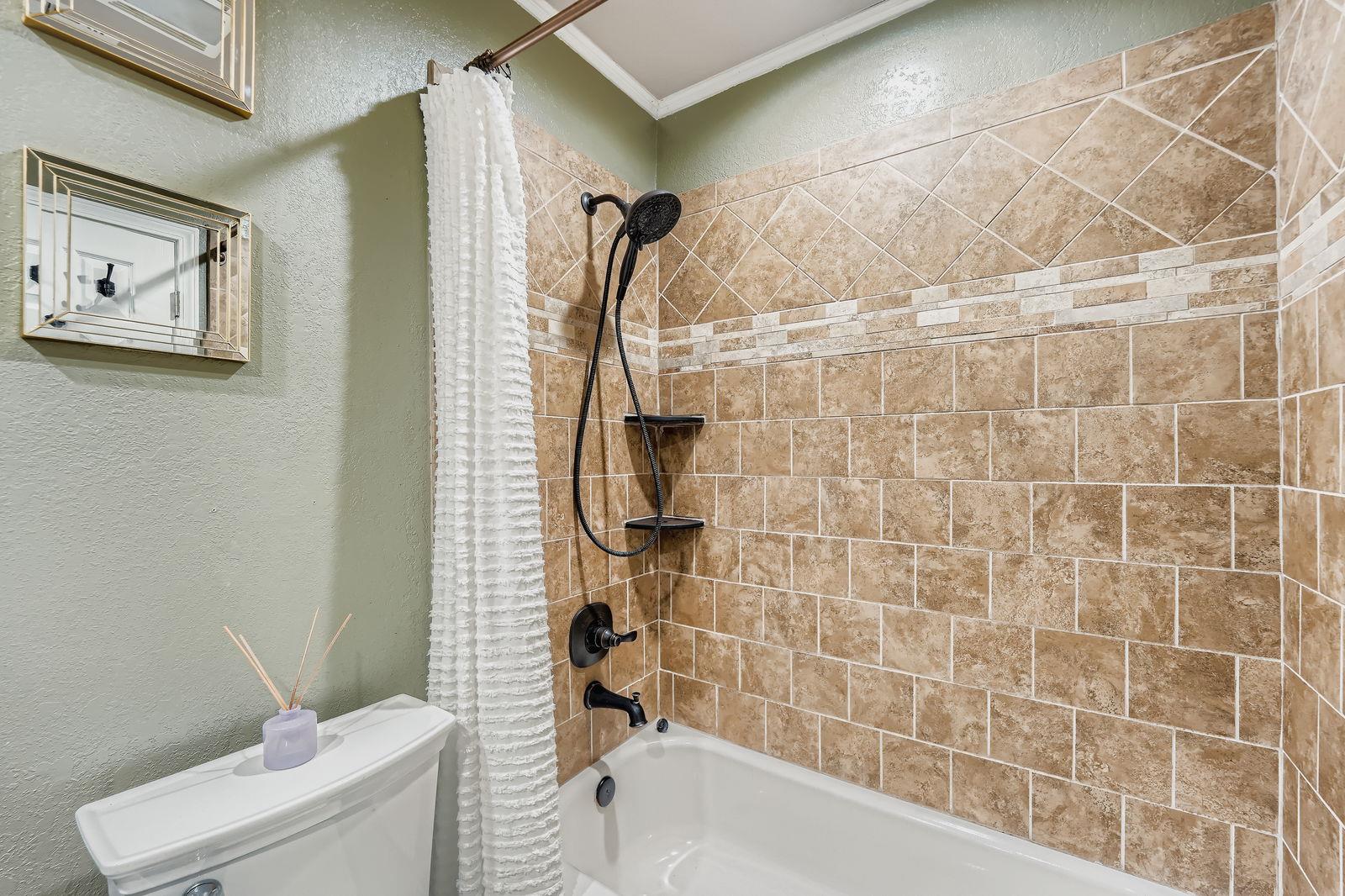 207 Old Thorndale Rd, Taylor, TX 76574