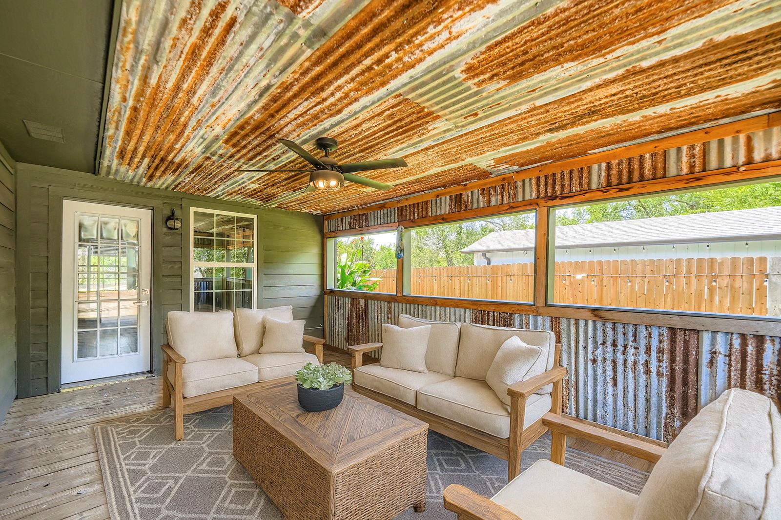 207 Old Thorndale Rd, Taylor, TX 76574