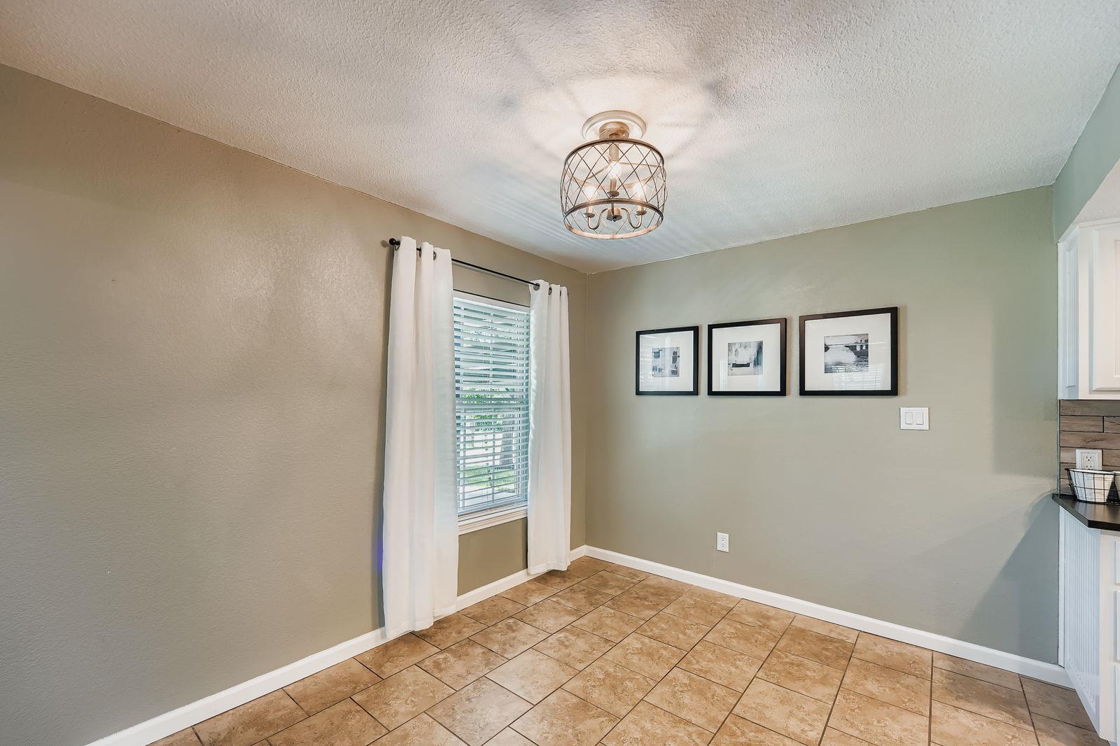 207 Old Thorndale Rd, Taylor, TX 76574